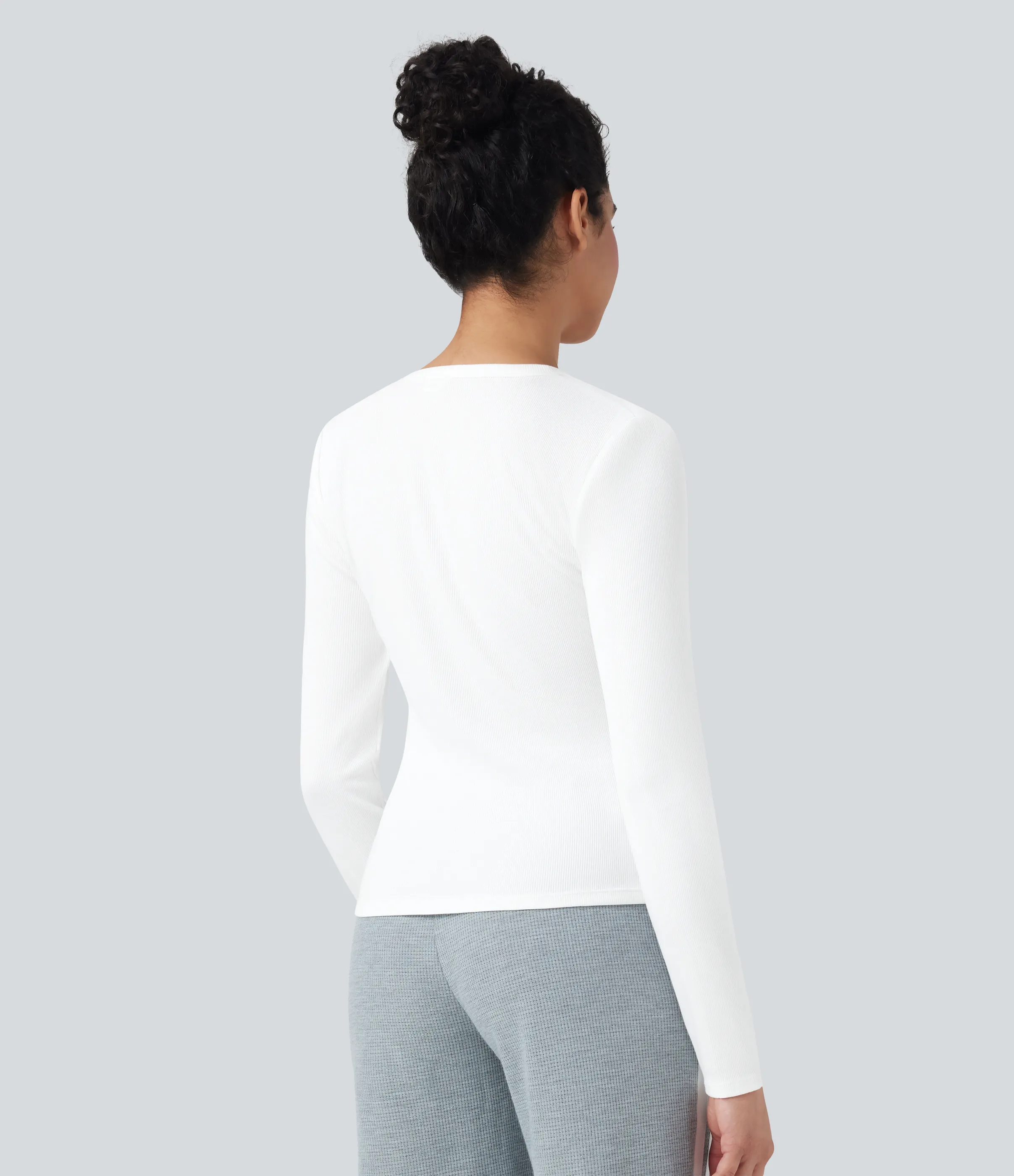 Halara Top casual de manga larga con cuello redondo y punto acanalado - White - XS sold by Halara product image thumbnail 3