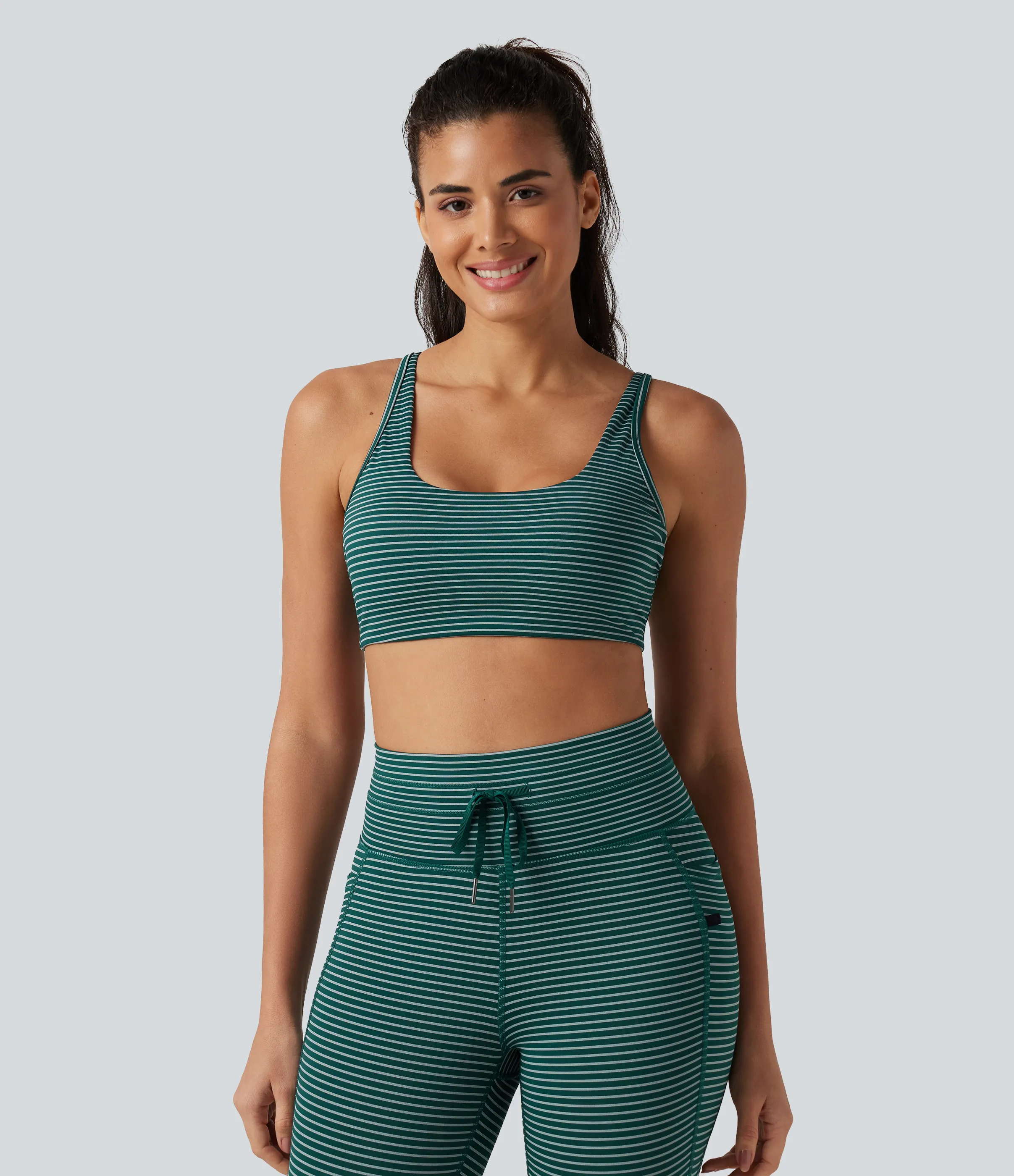 Halara Brasier deportivo de yoga de sujeción baja con escote en U y abertura en copas A-C - Deep Pine Green - XS sold by Halara product image thumbnail 3