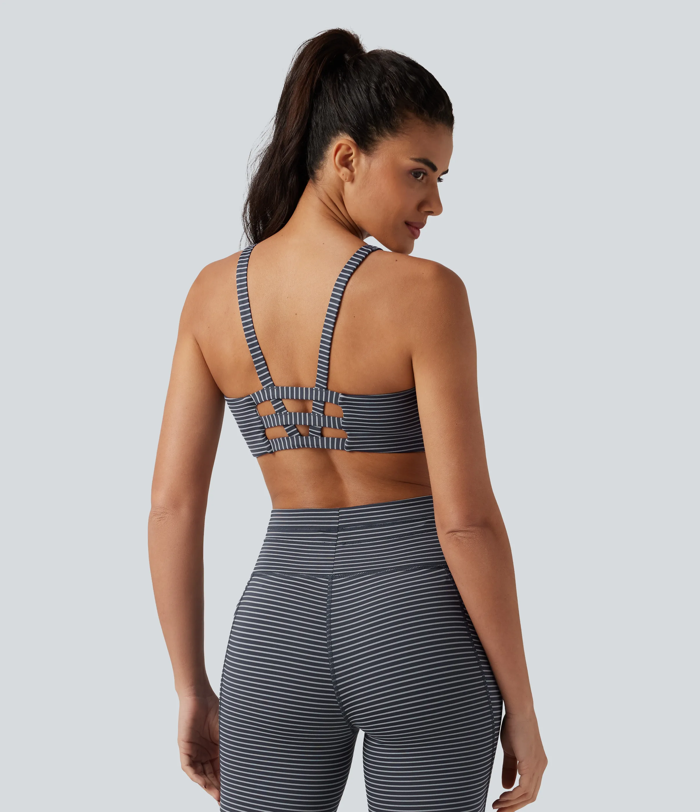 Halara Brasier deportivo de yoga de sujeción baja con escote en U y abertura en copas A-C - Midnight Stripe - L sold by Halara product image thumbnail 2