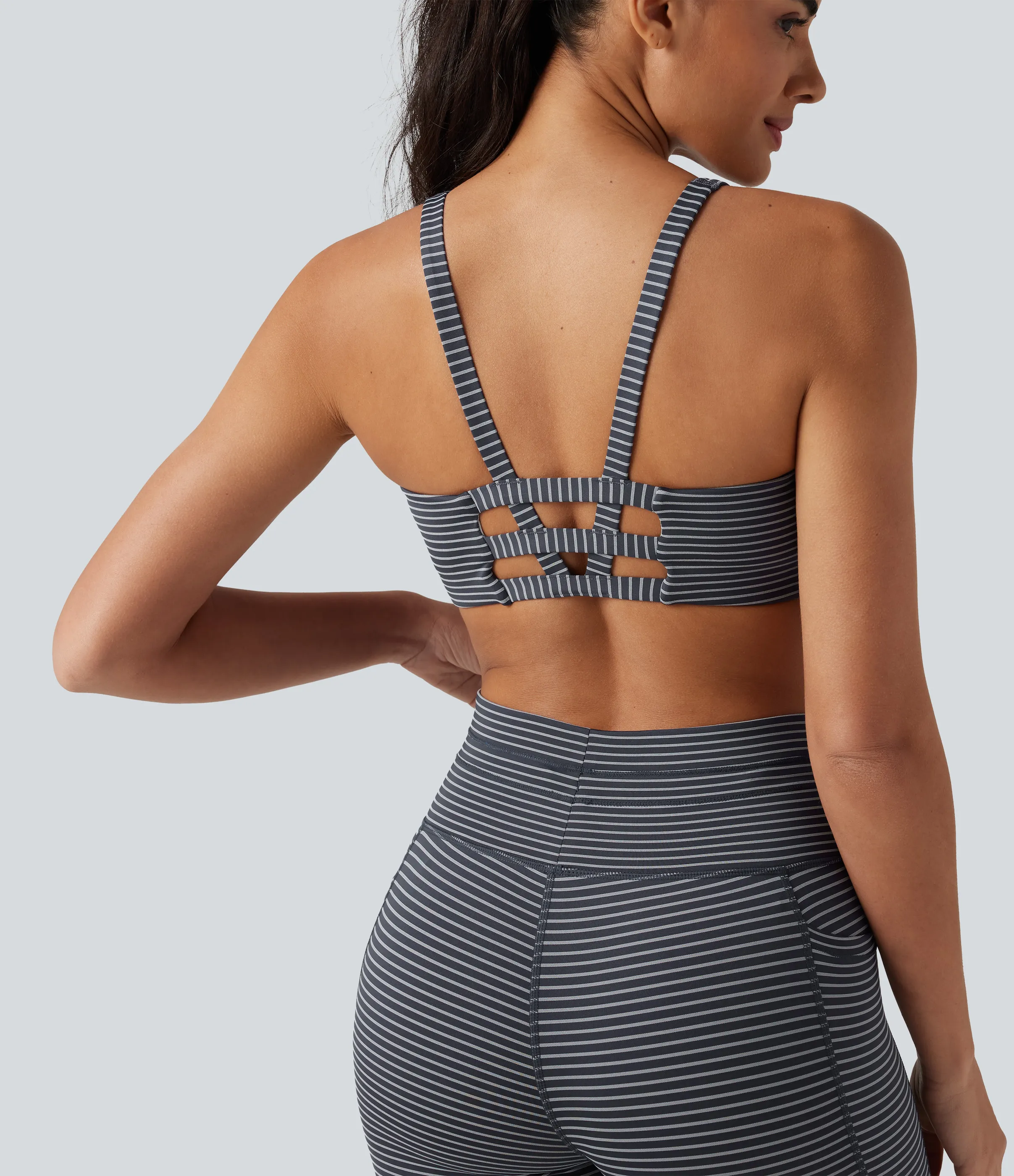 Halara Brasier deportivo de yoga de sujeción baja con escote en U y abertura en copas A-C - Midnight Stripe - L sold by Halara product image thumbnail 5