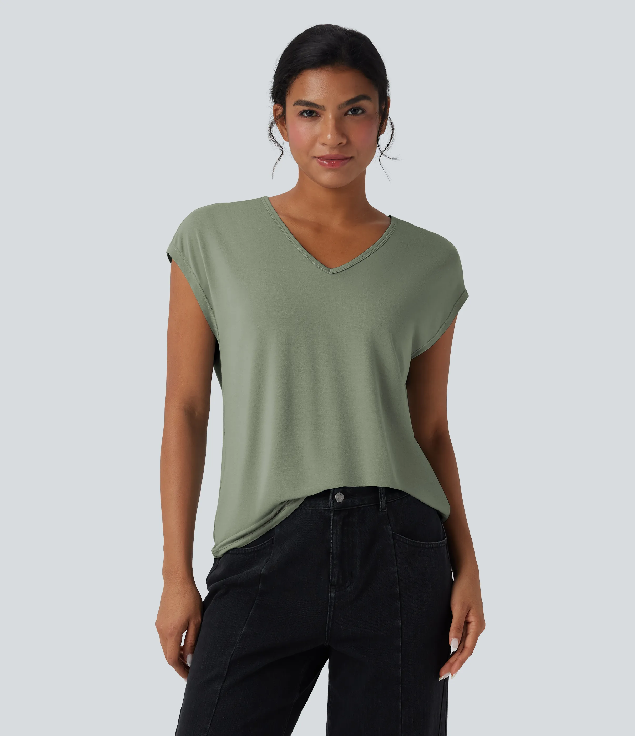 Halara Camiseta casual de manga corta con cuello en V - Hedge Green - S sold by Halara product image thumbnail 2