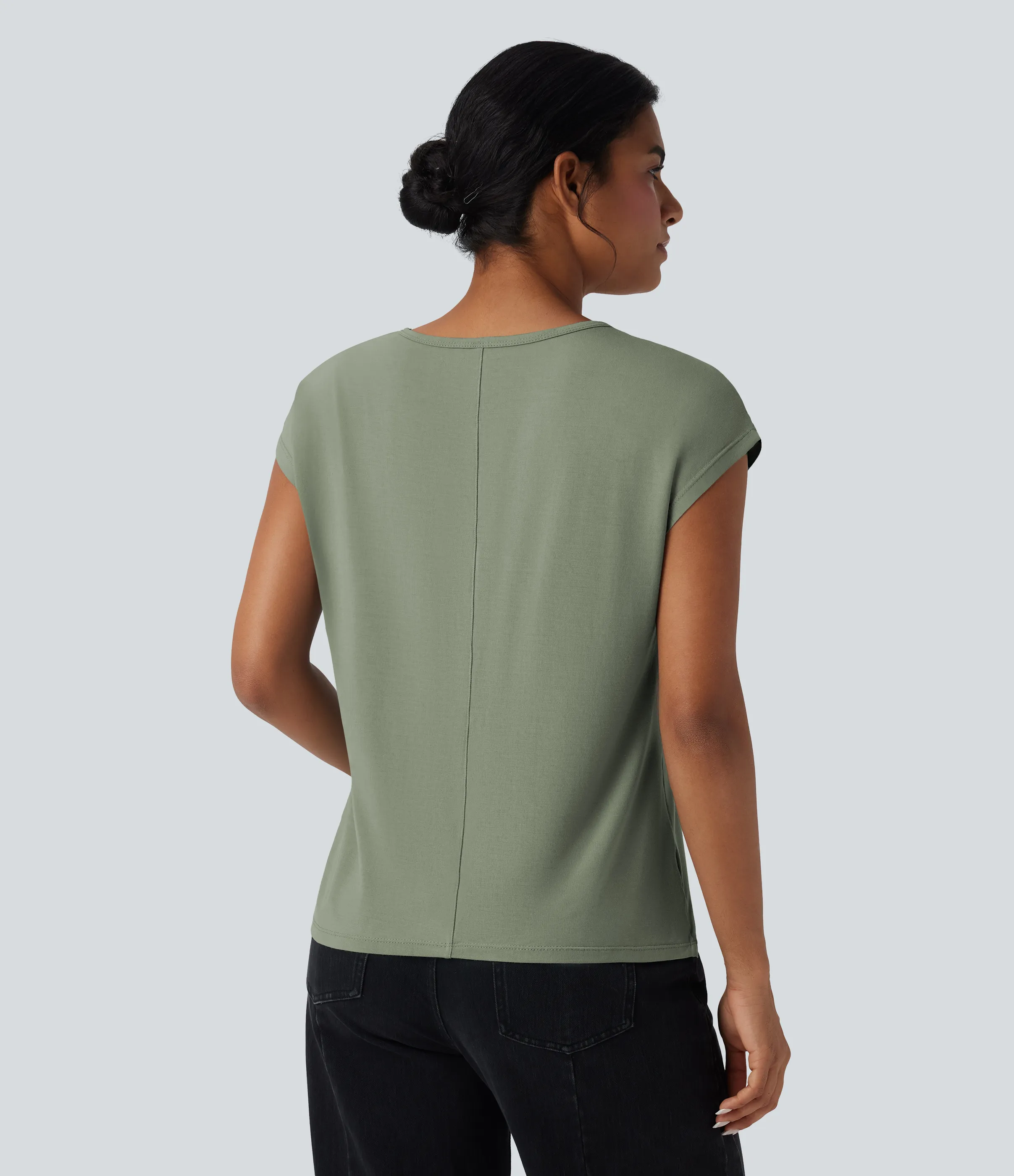 Halara Camiseta casual de manga corta con cuello en V - Hedge Green - S sold by Halara product image thumbnail 3