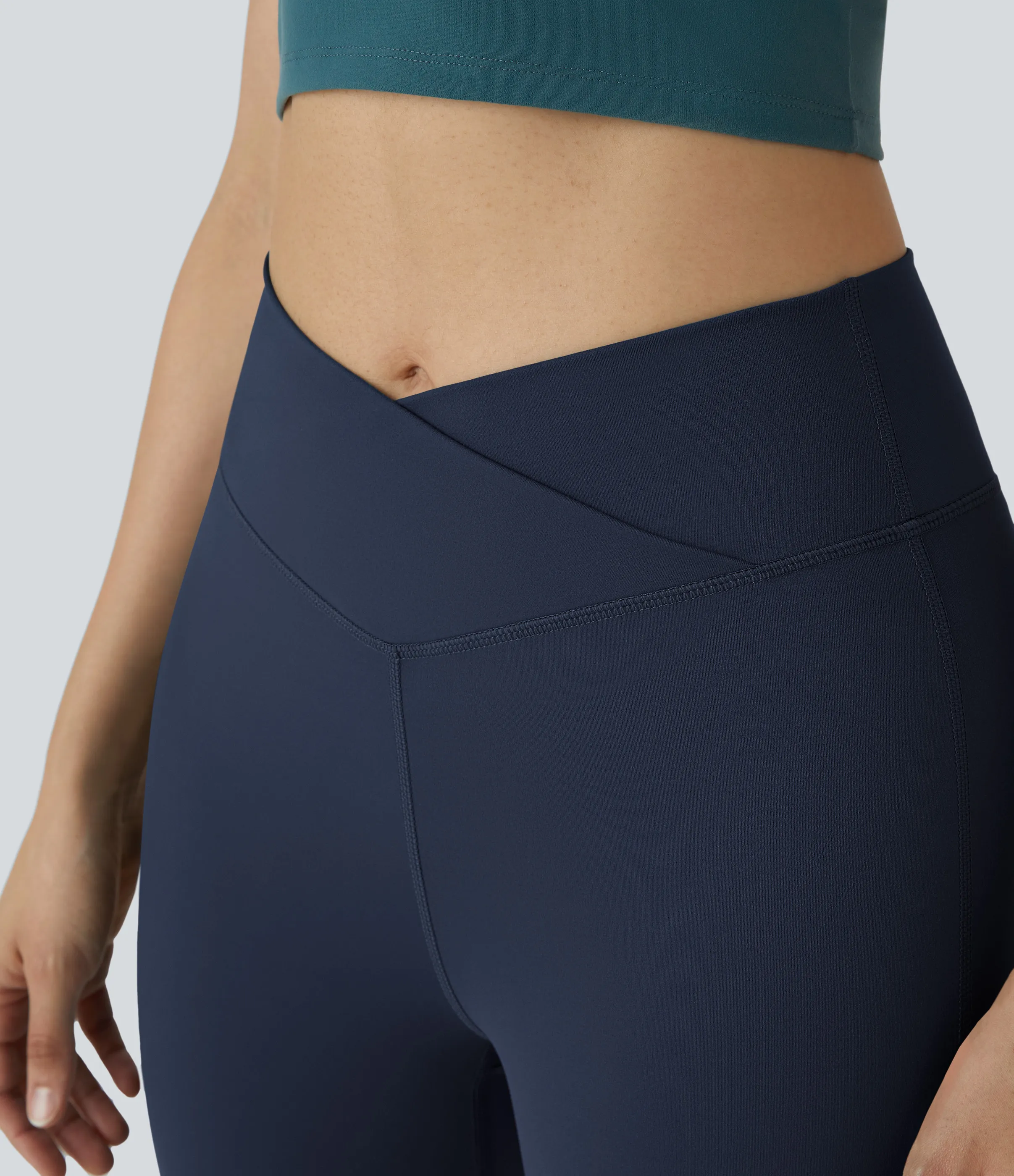 Halara Leggings yoga acampanado cruzado tiro alto - Midnight Blue - XL(tall) sold by Halara product image thumbnail 5