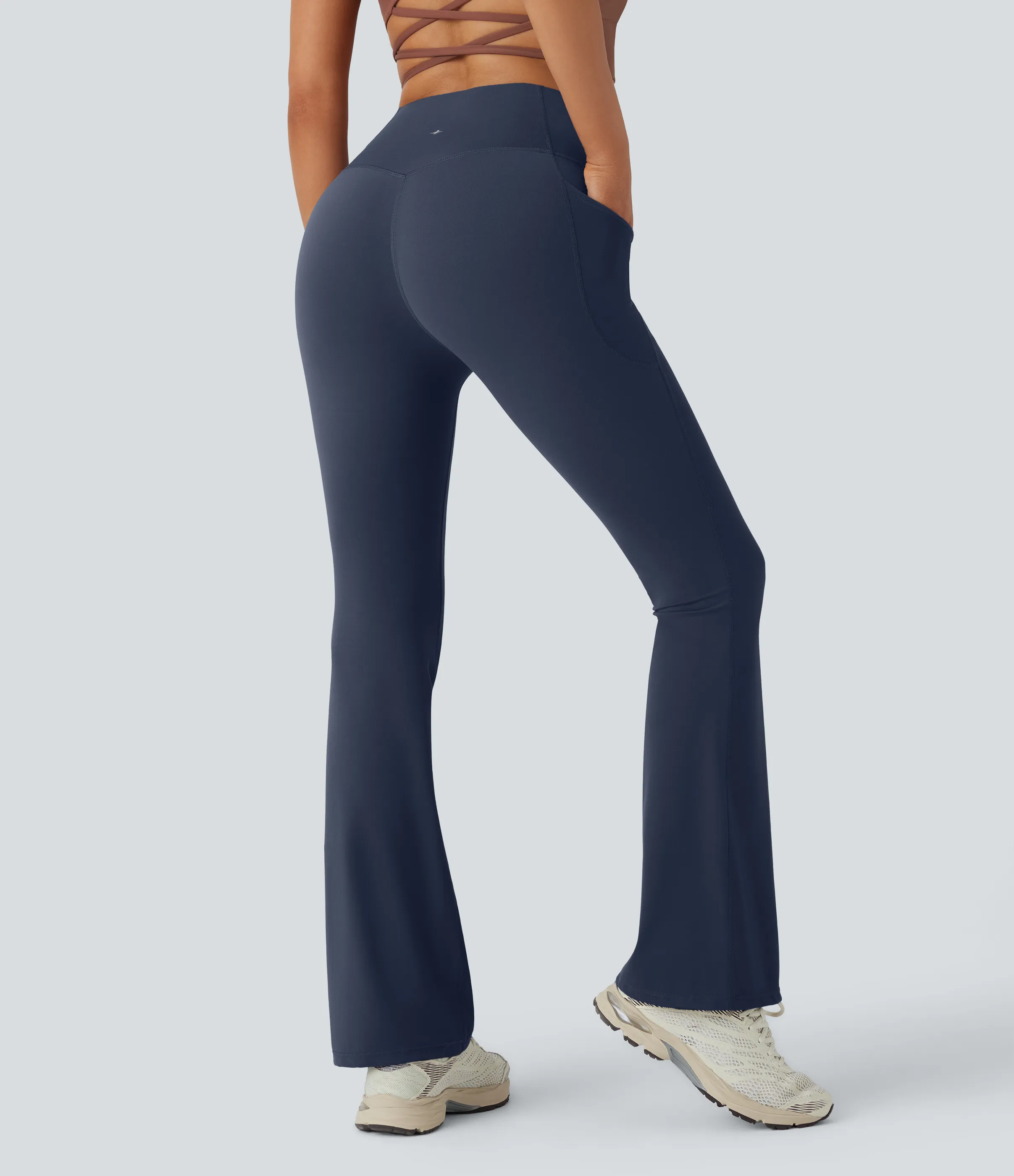 Halara Leggings SoCinched UltraSculpt yoga Bootcut tiro alto control abdomen bolsillo lateral moldeador - Mood Indigo - XS(ultratall) sold by Halara product image thumbnail 3
