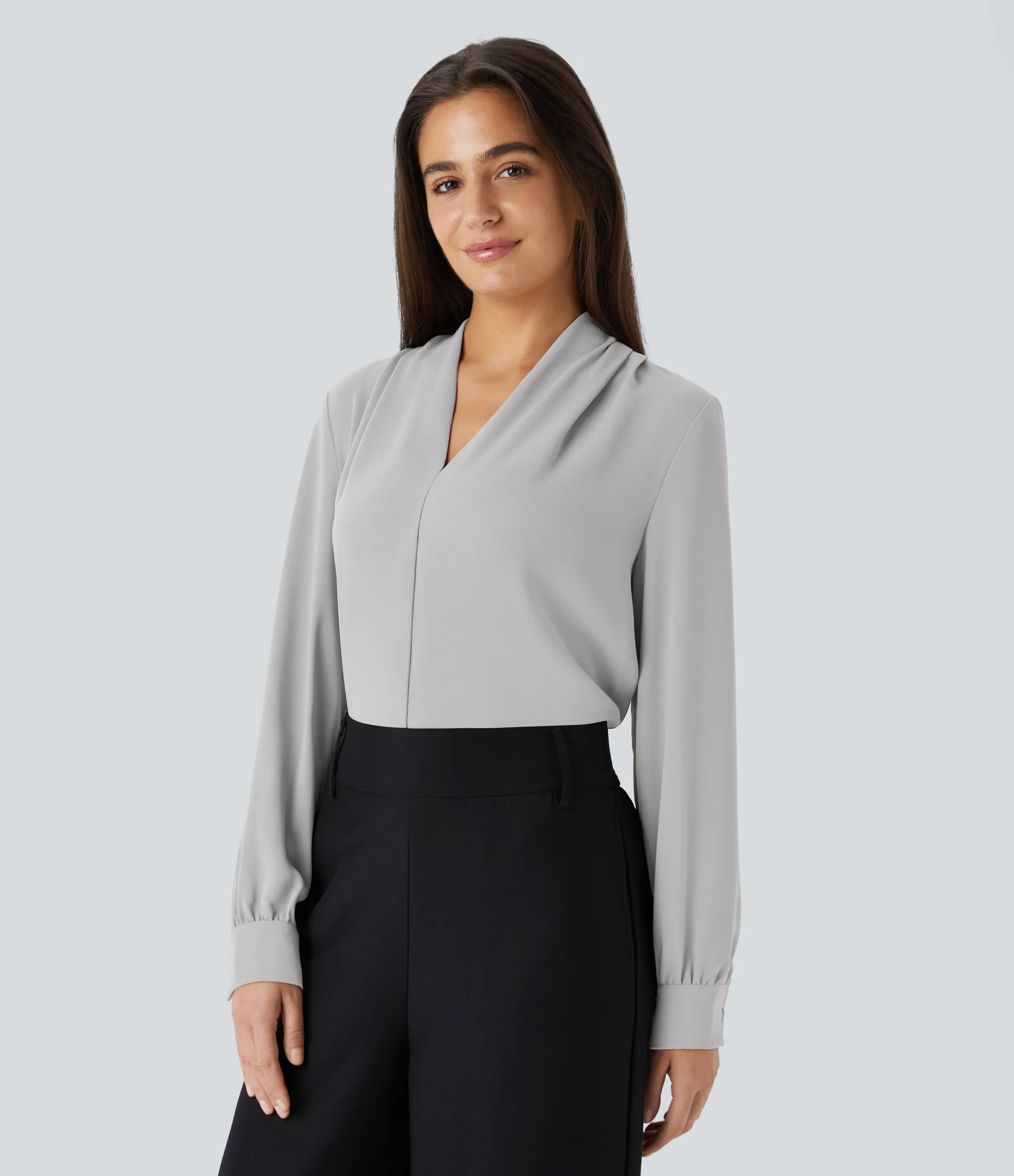 Halara Blusa oficina plisada manga larga cuello V - Oyster Mushroom - L sold by Halara product image thumbnail 4