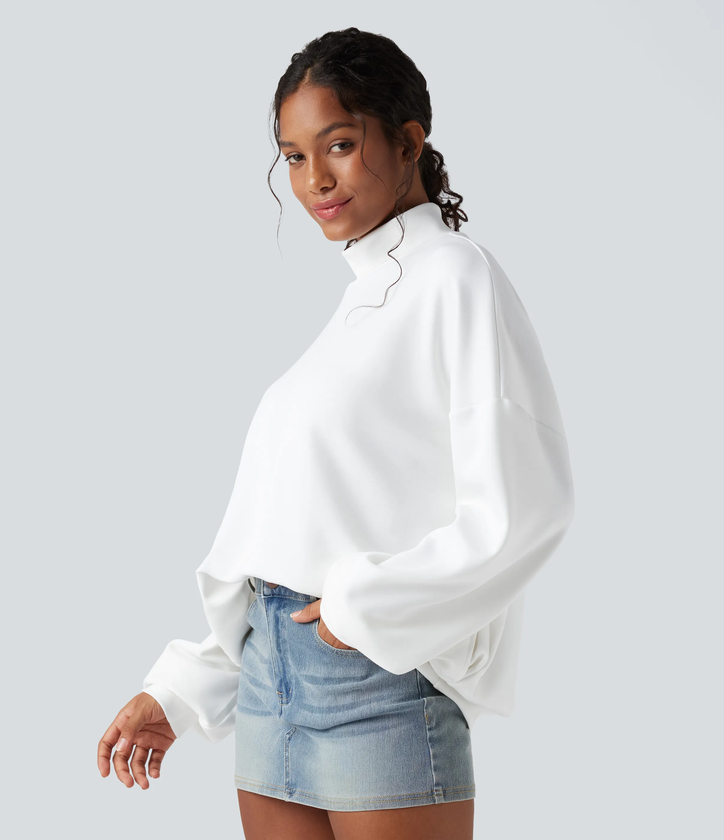 Halara Sudadera casual holgada de cuello alto con bolsillos - White - XS sold by Halara product image thumbnail 4