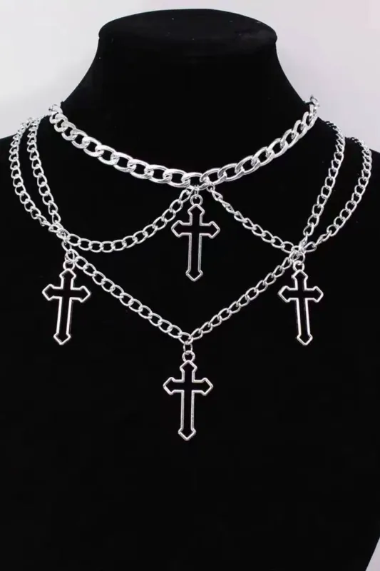 ゴシッククロスチョーカーネックレス sold by Belchic