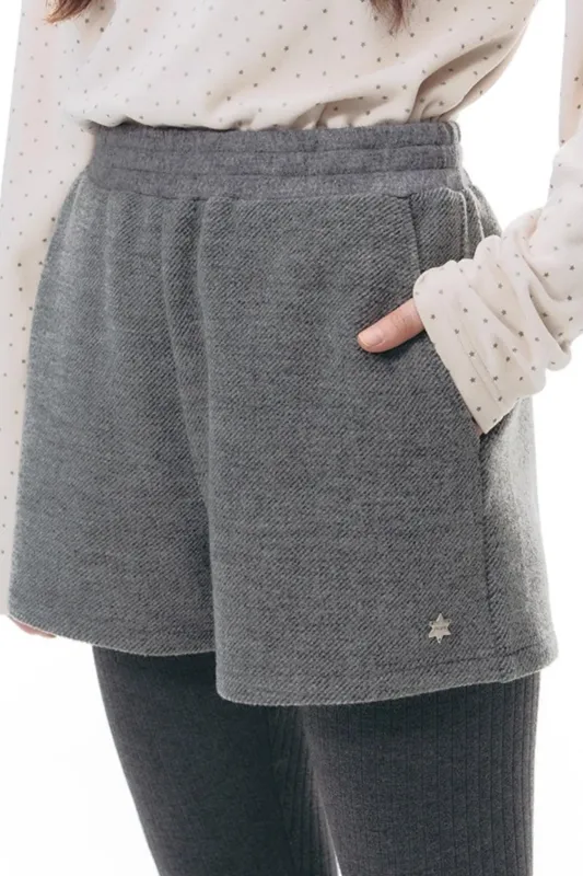 ポイントロゴショートパンツ sold by Belchic