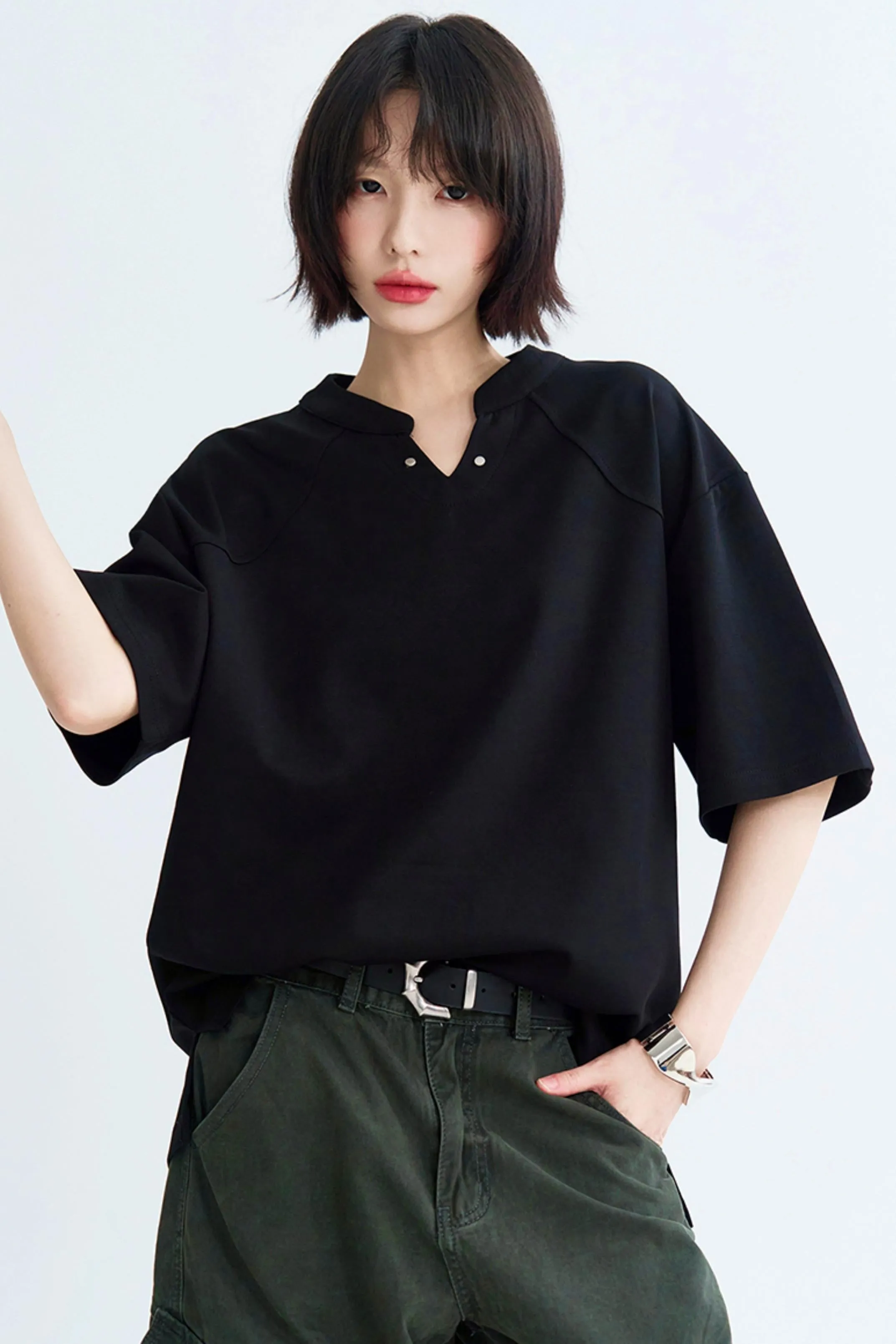 ソリッドブイネックルーズカジュアルトップス sold by Belchic product image thumbnail 3