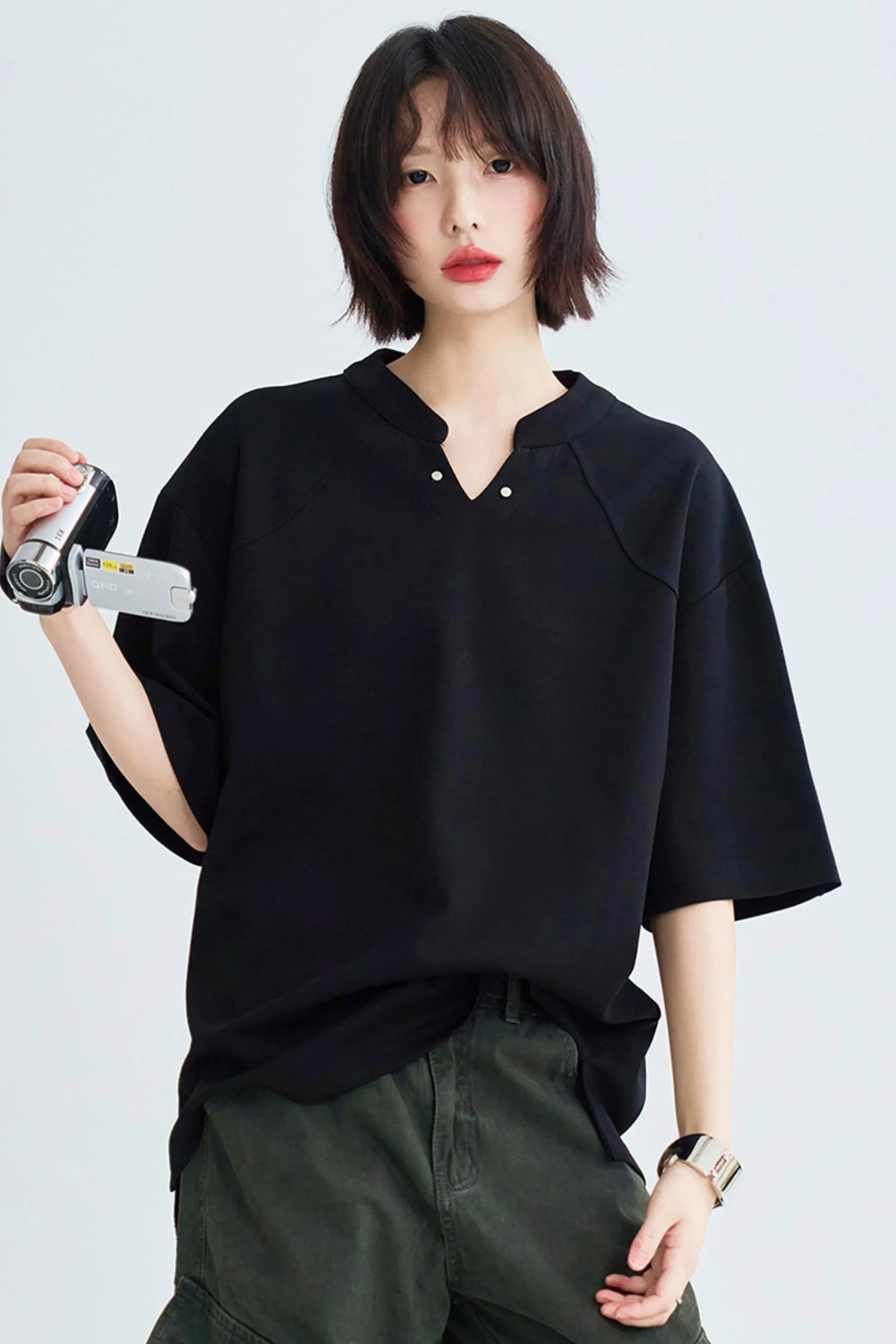 ソリッドブイネックルーズカジュアルトップス sold by Belchic product image thumbnail 4