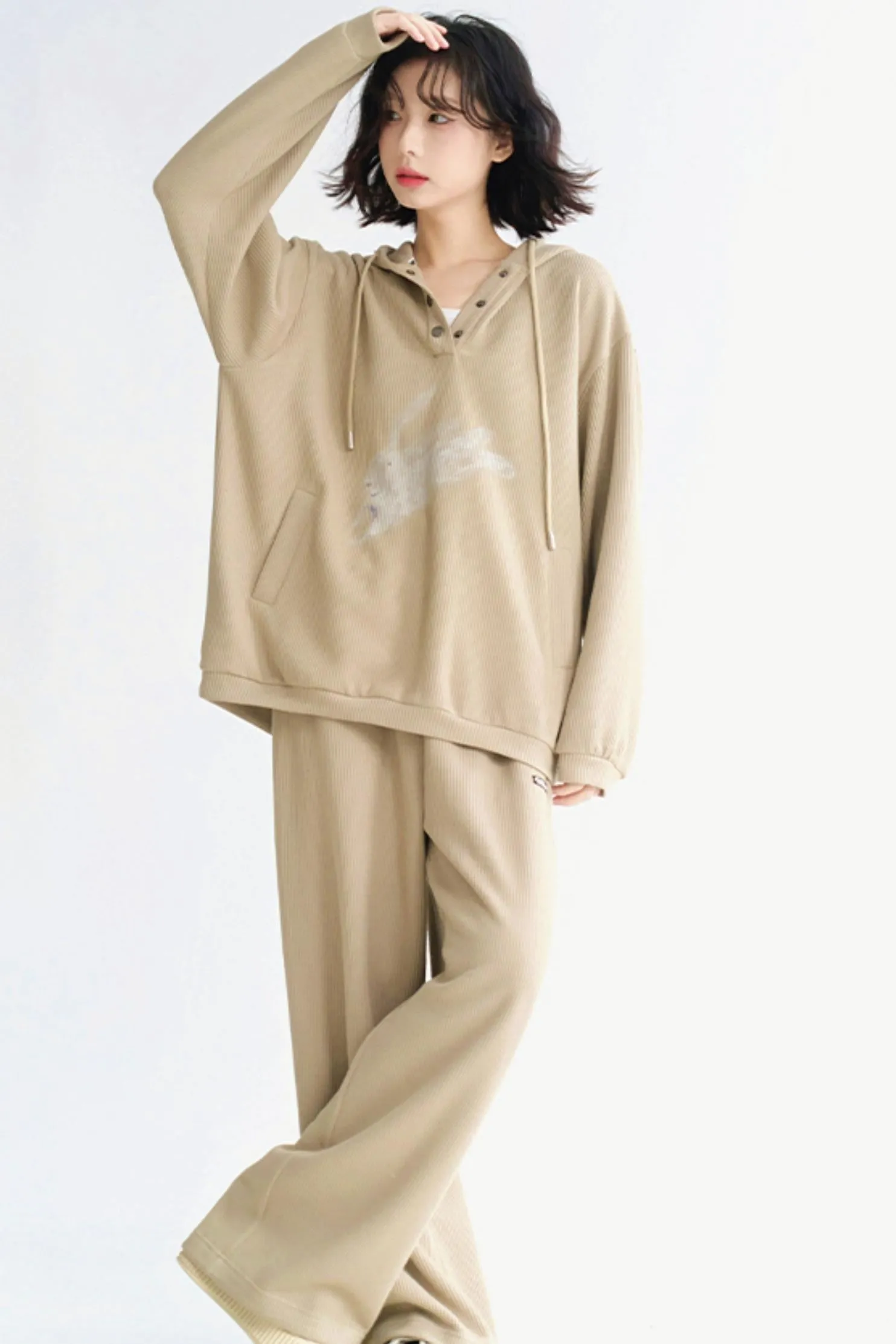 グラビティミューズ フーディー+ジョガーパンツ sold by Belchic