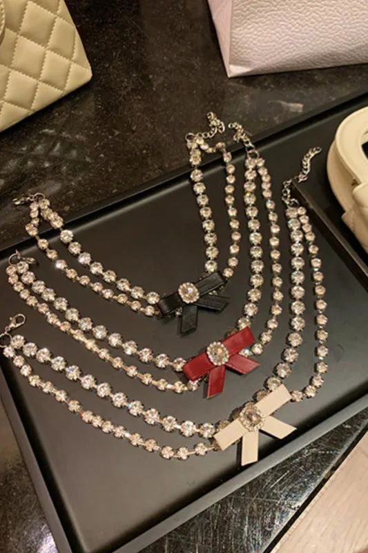 スパークリングダイヤモンドラインストーンネックレス sold by Belchic