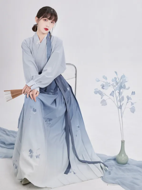 チャイナレトロブルーフラワーセットアップ sold by Belchic