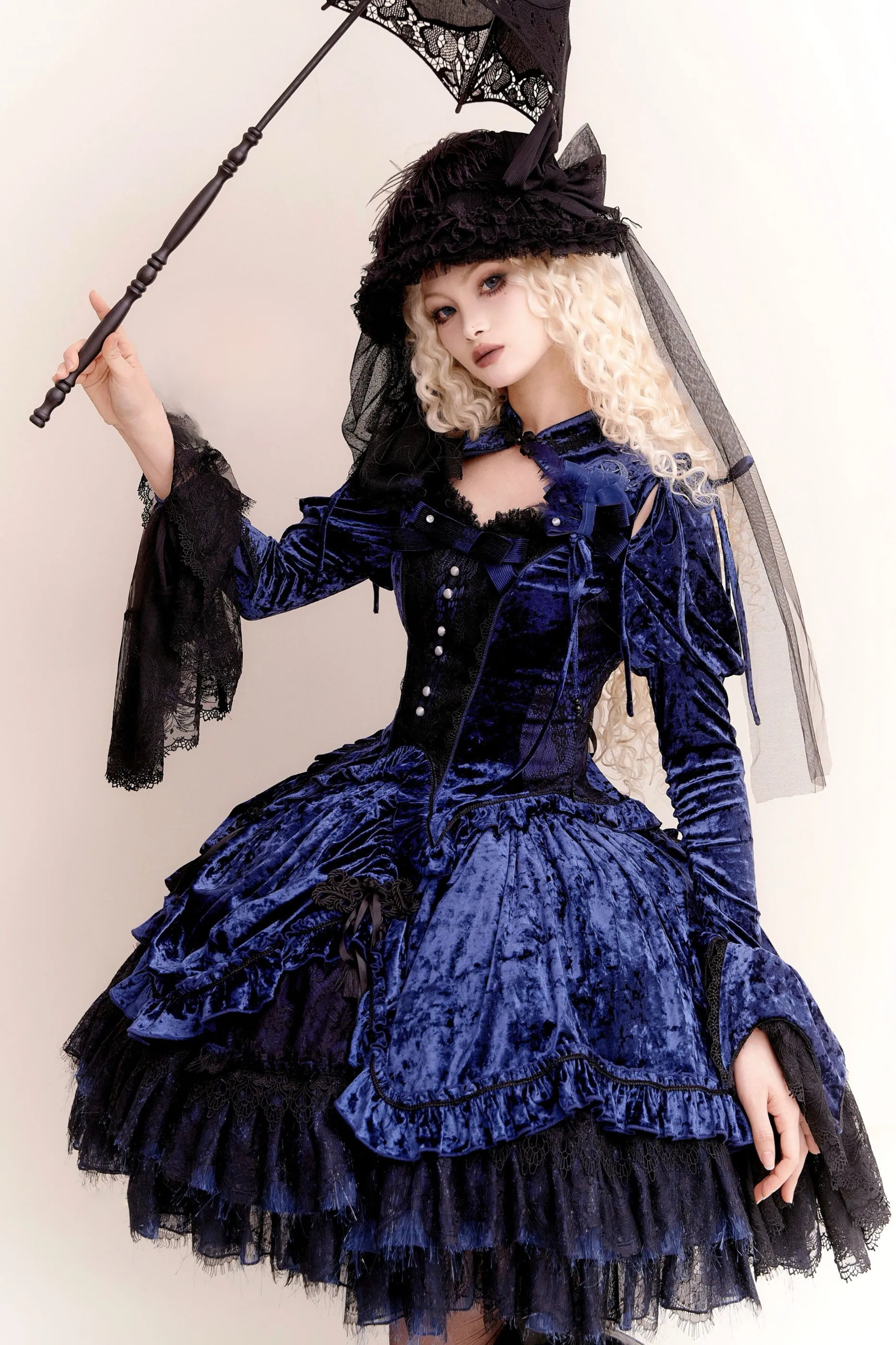 ゴシックベルベットスリーブロリータトップス+ベスト+スカート sold by Belchic product image thumbnail 4