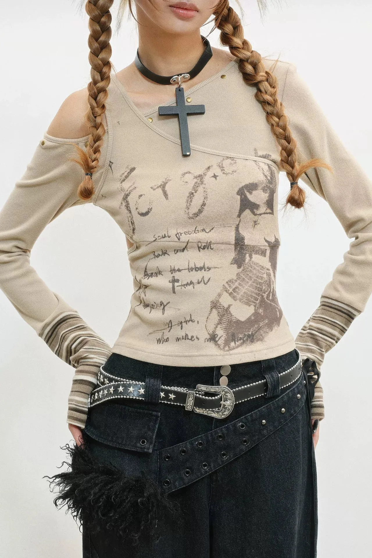 スリムフィットオフショルダートップス sold by Belchic product image thumbnail 3