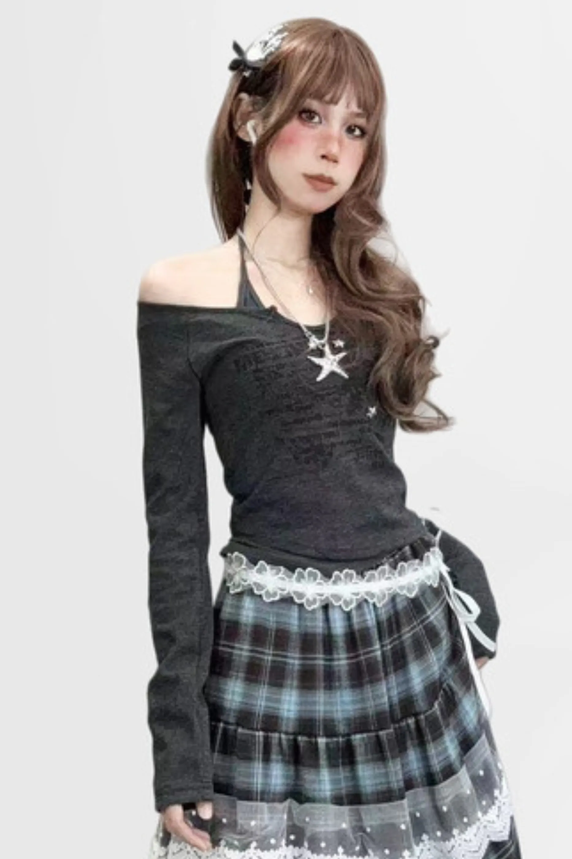 Y2Kオフショルネックデザイントップス sold by Belchic product image thumbnail 3