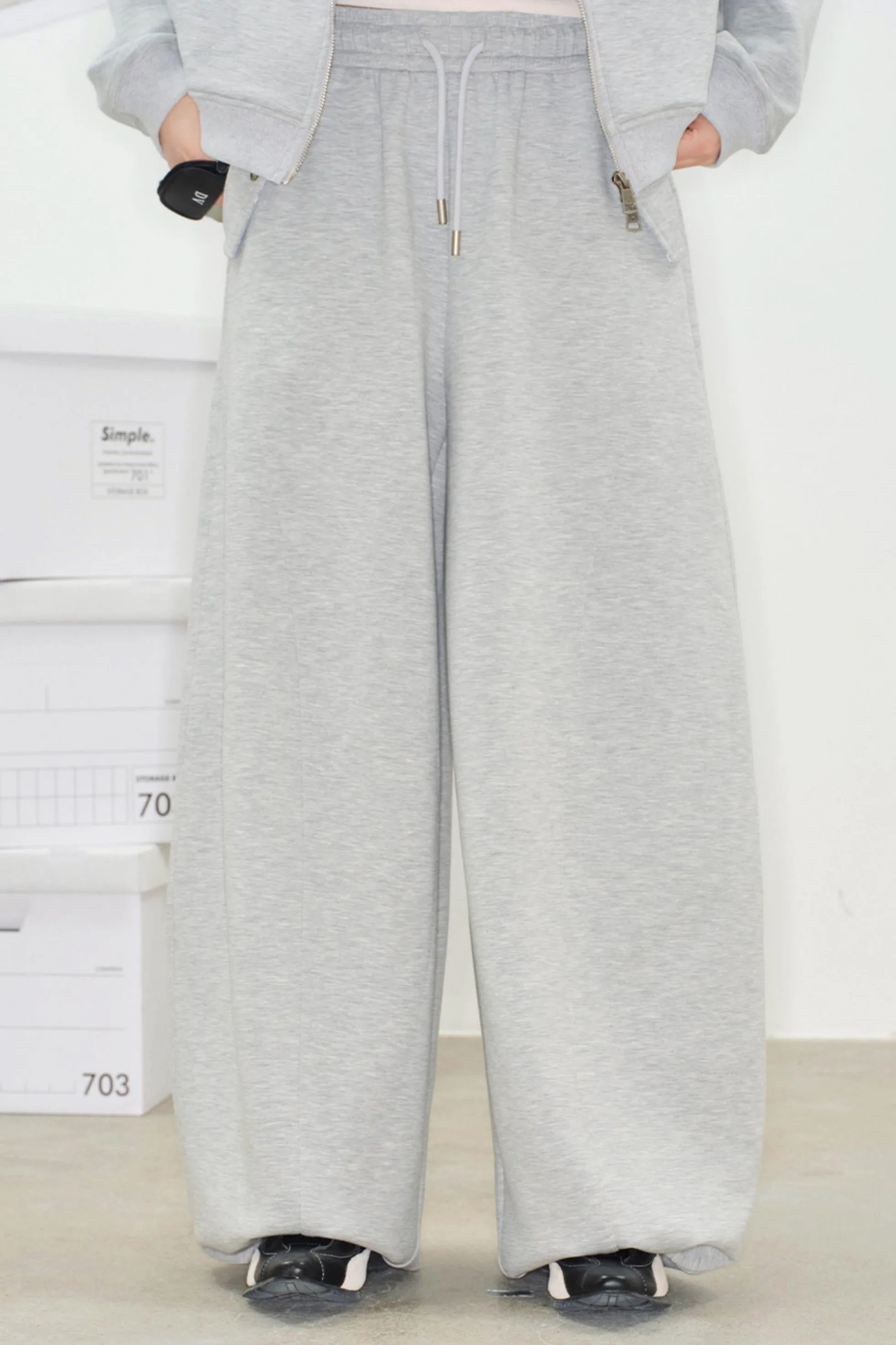 カジュアルモードフードパーカー+ルーズパンツ sold by Belchic product image thumbnail 3