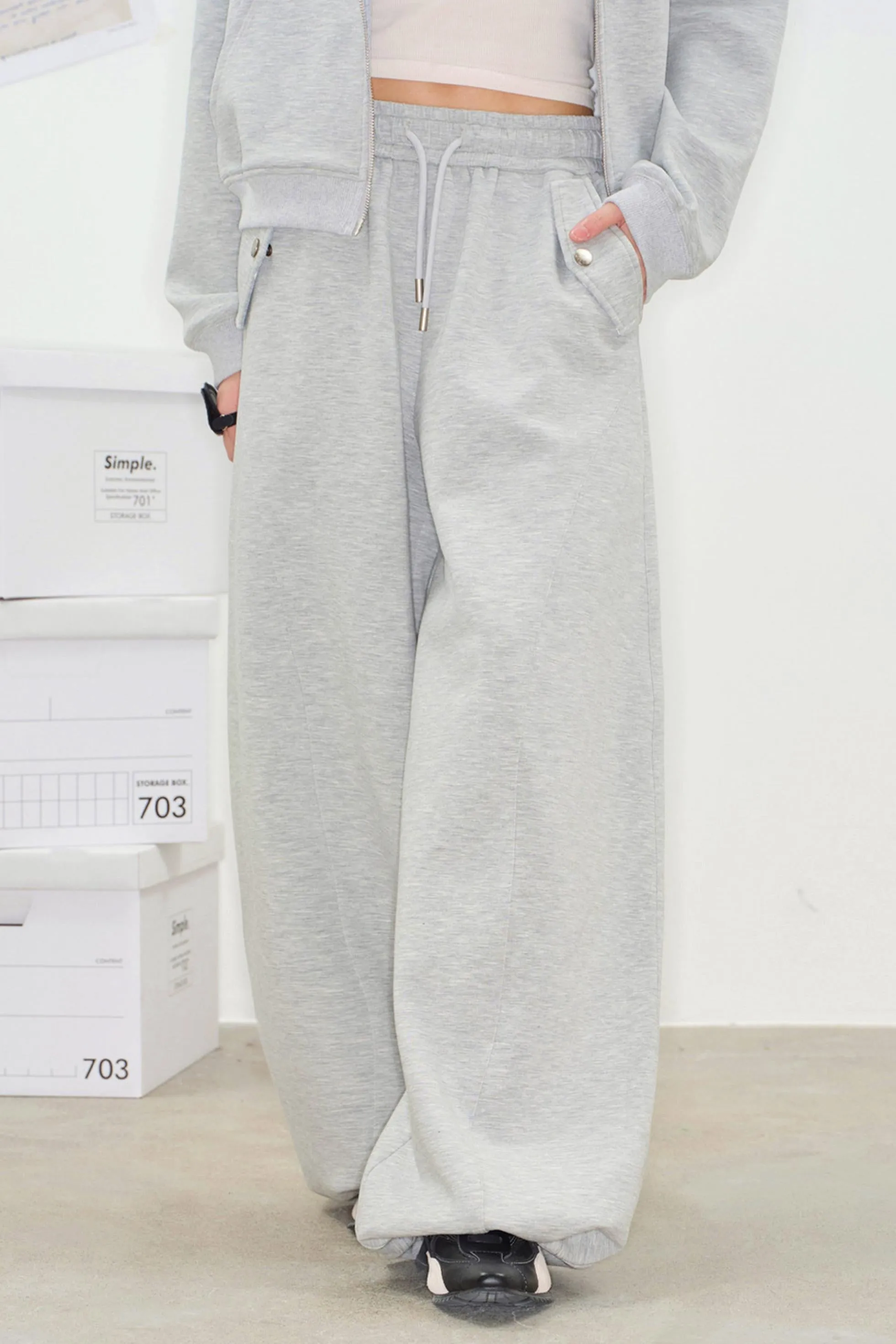 カジュアルモードフードパーカー+ルーズパンツ sold by Belchic product image thumbnail 4