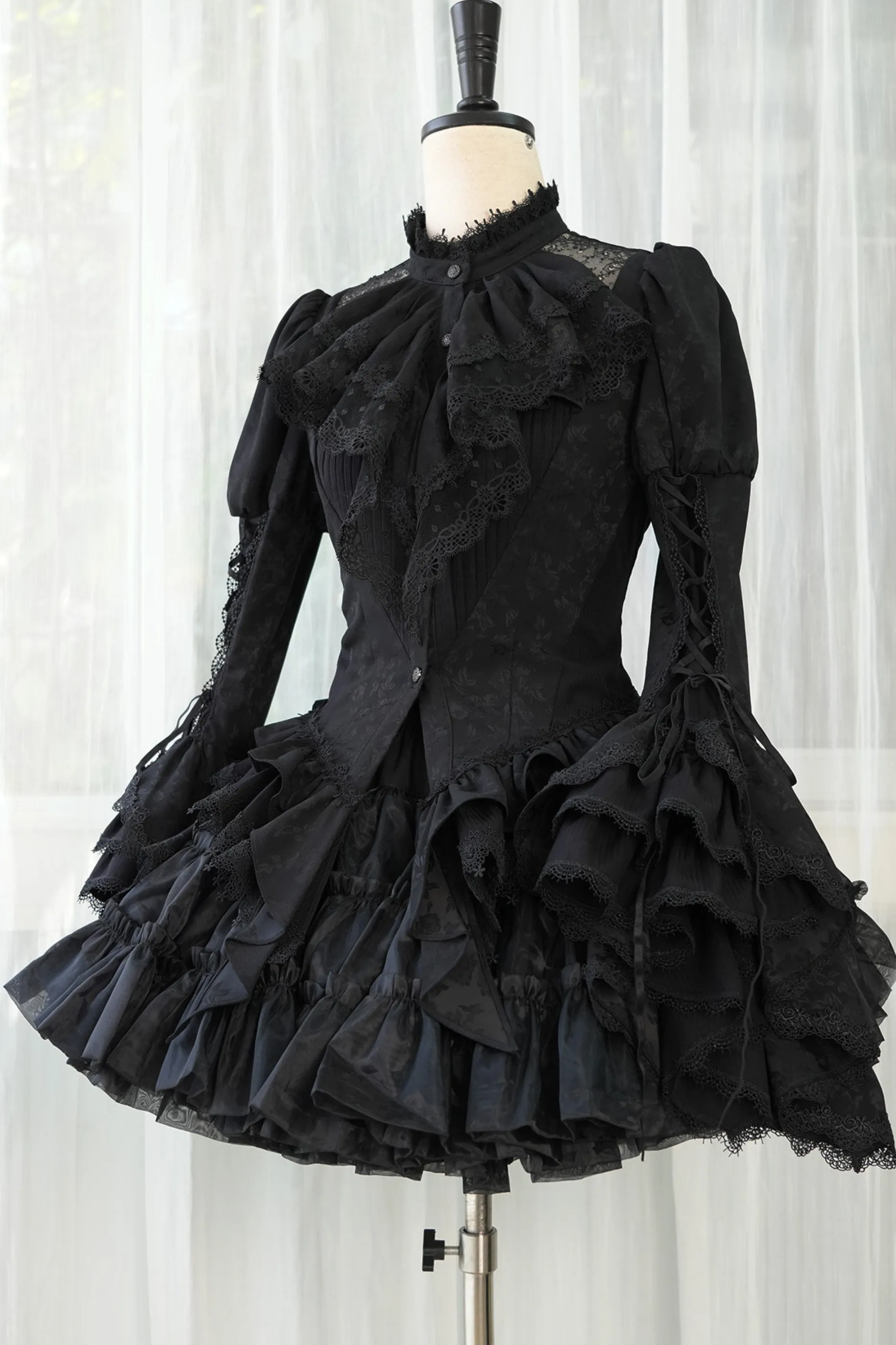 【3月16日予約締切】ビクトリアリリーズゴシックロリータシャツ+ベスト+スカート sold by Belchic product image thumbnail 2