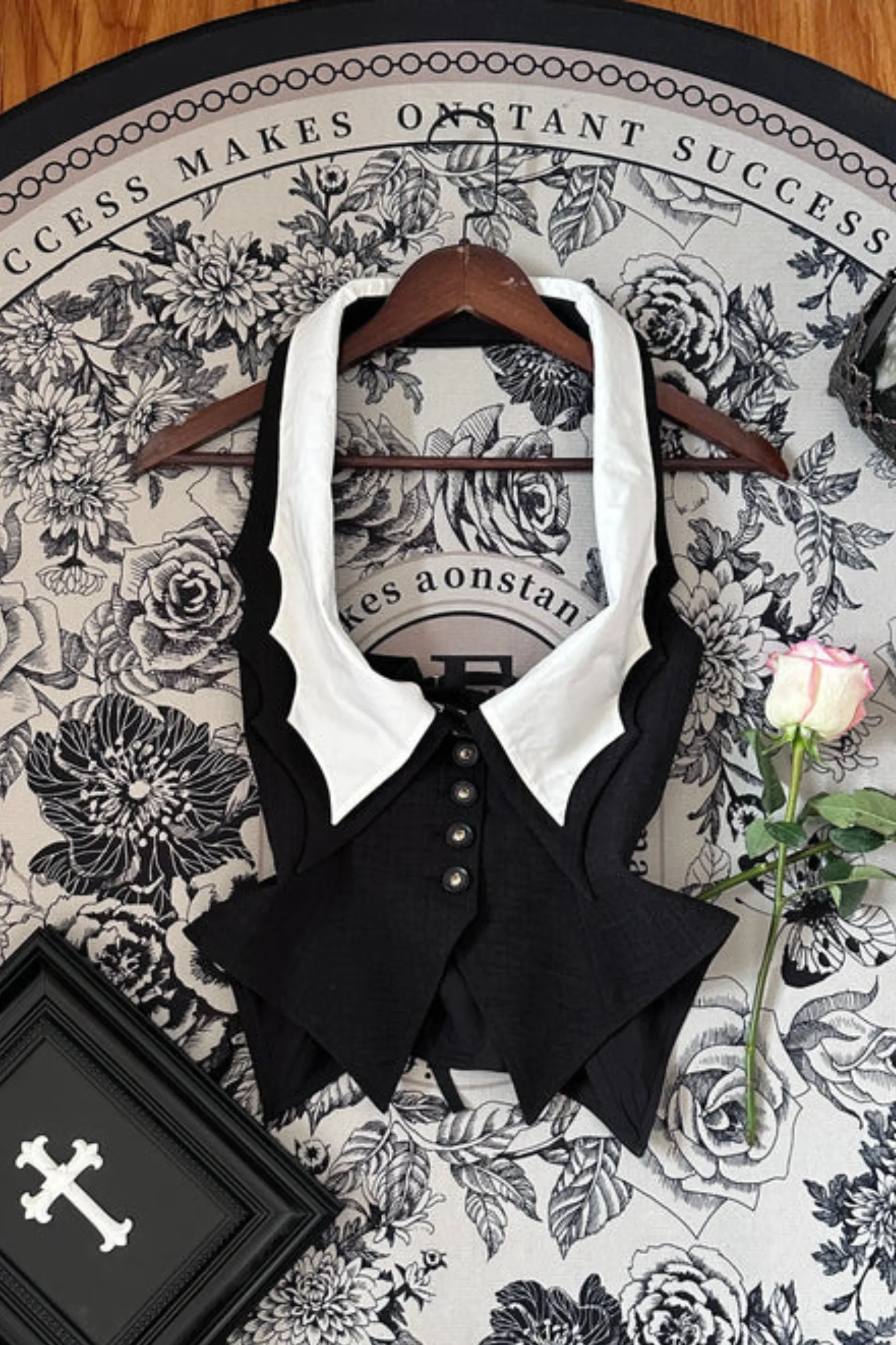 【3月19日予約締切】クラシカルゴシックドレス+ジャケット+ベストスカート+シャツ sold by Belchic product image thumbnail 5