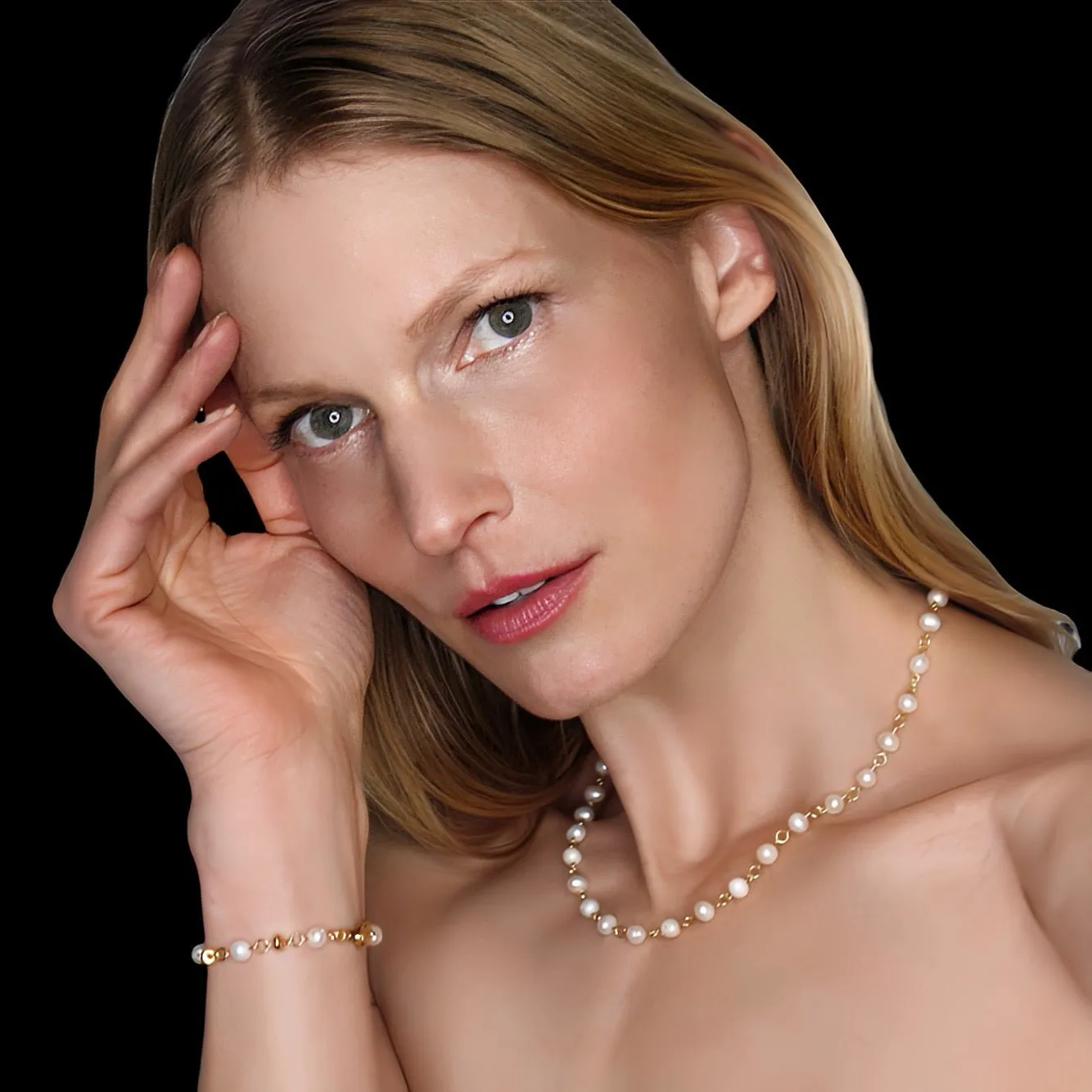 Linked 14k Gold Pearl Necklace sold by MHART product image thumbnail 3