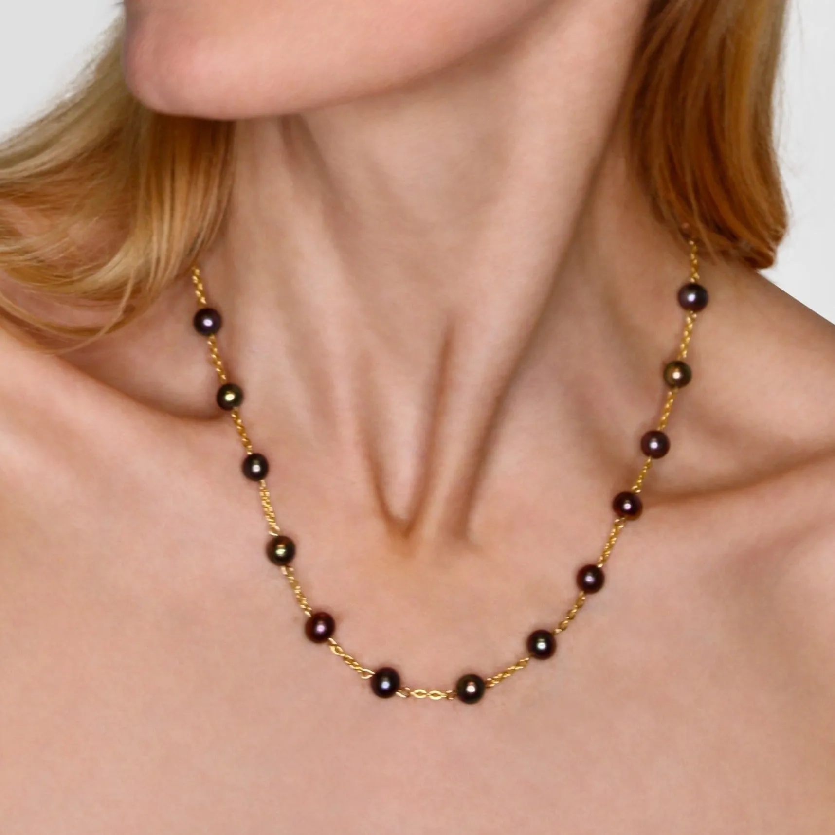 Black Pearl Gold Chain Necklace sold by MHART product image thumbnail 3