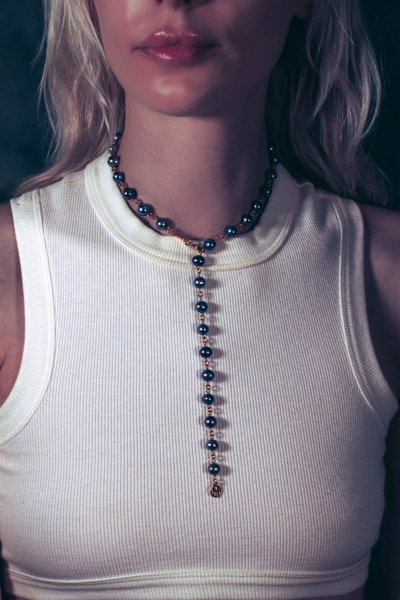 14k Gold Linked Black Pearl Necklace sold by MHART product image thumbnail 3