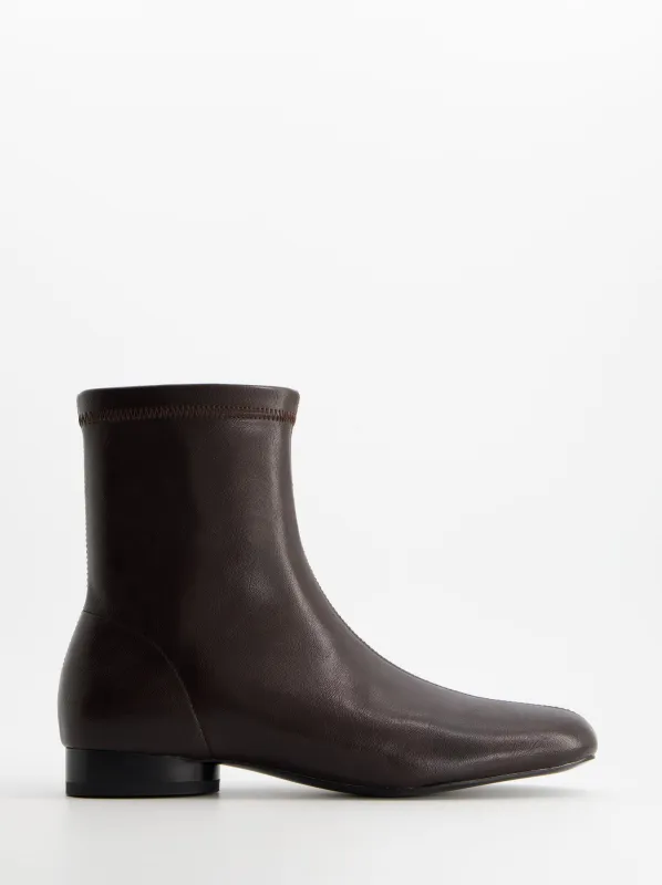 Low-heeled ankle boots - ULK Amaia sold by Ulanka