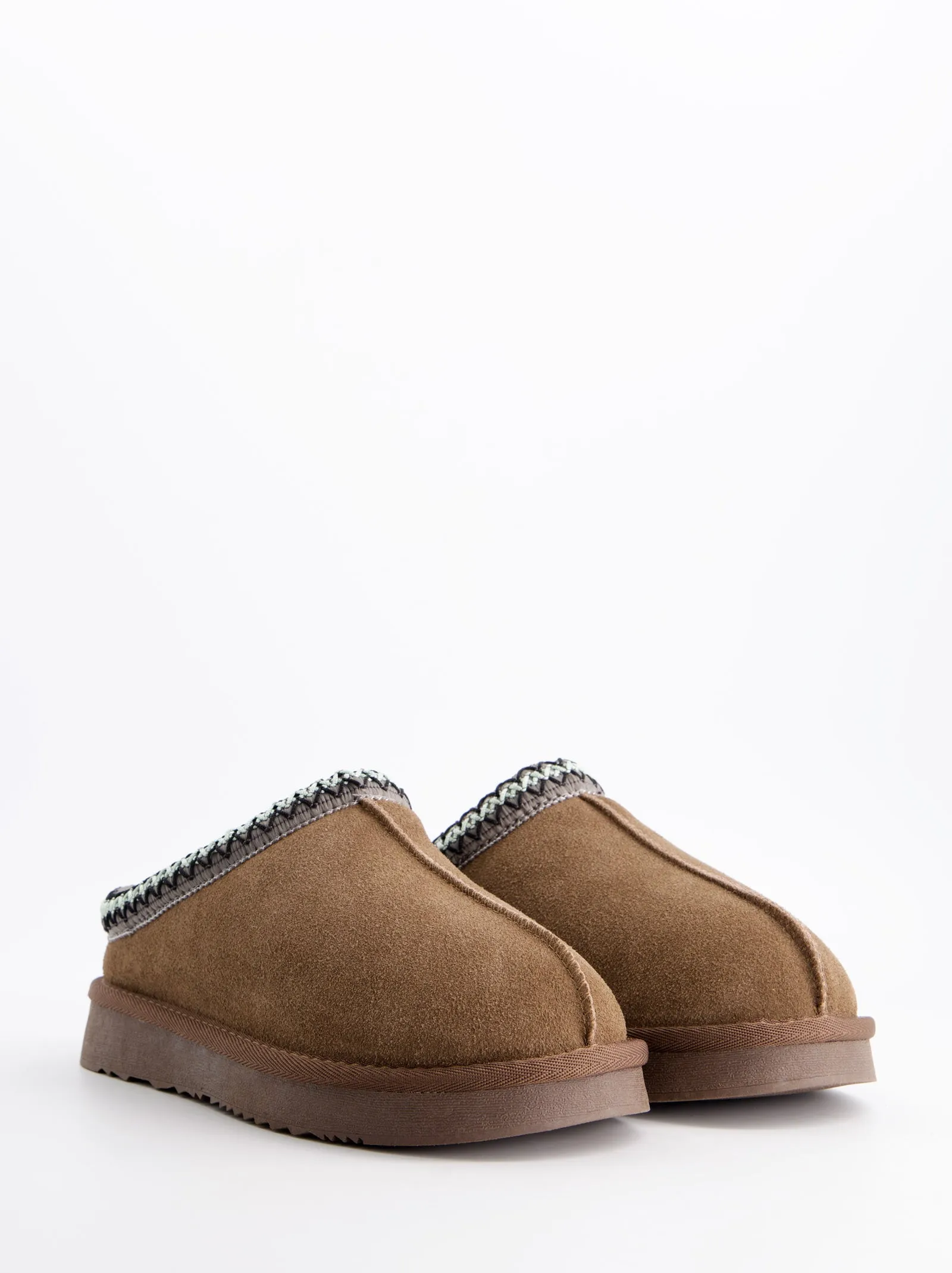 Suede clogs with inner lining - Yoki sold by Ulanka product image thumbnail 3