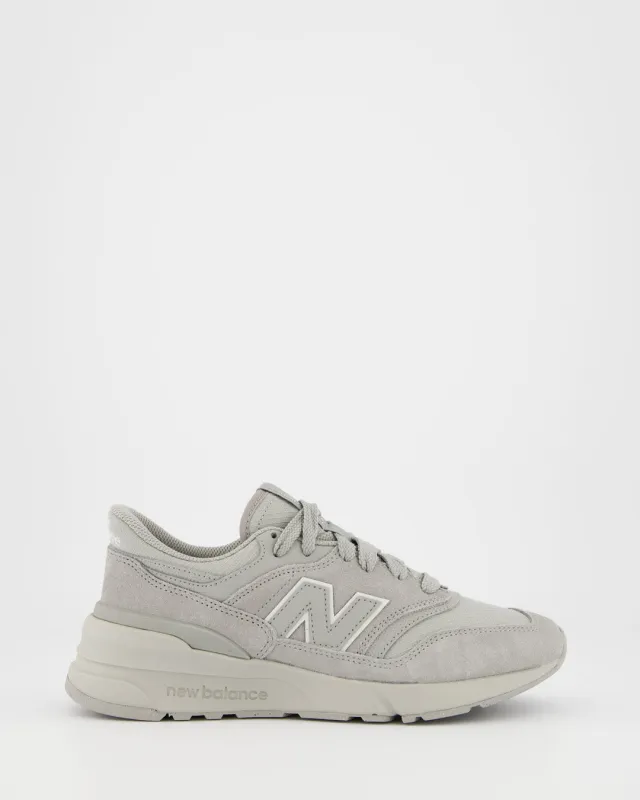 New Balance 997 - Leather Sneakers sold by Ulanka
