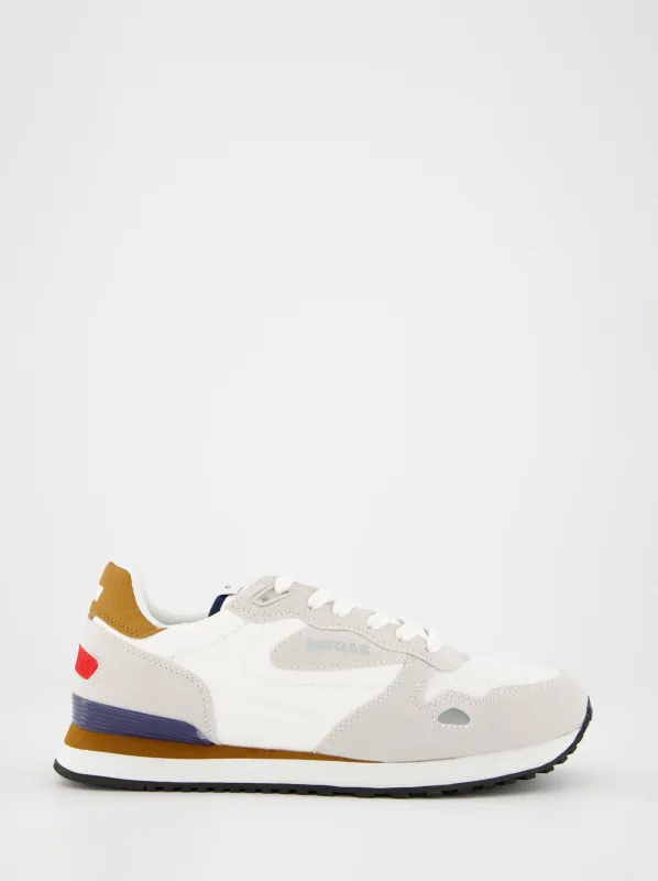 Gas men's running shoes sold by Ulanka