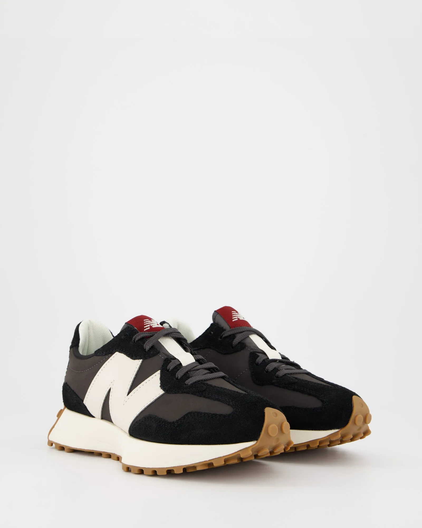 New Balance 327 - Sneakers sold by Ulanka product image thumbnail 2