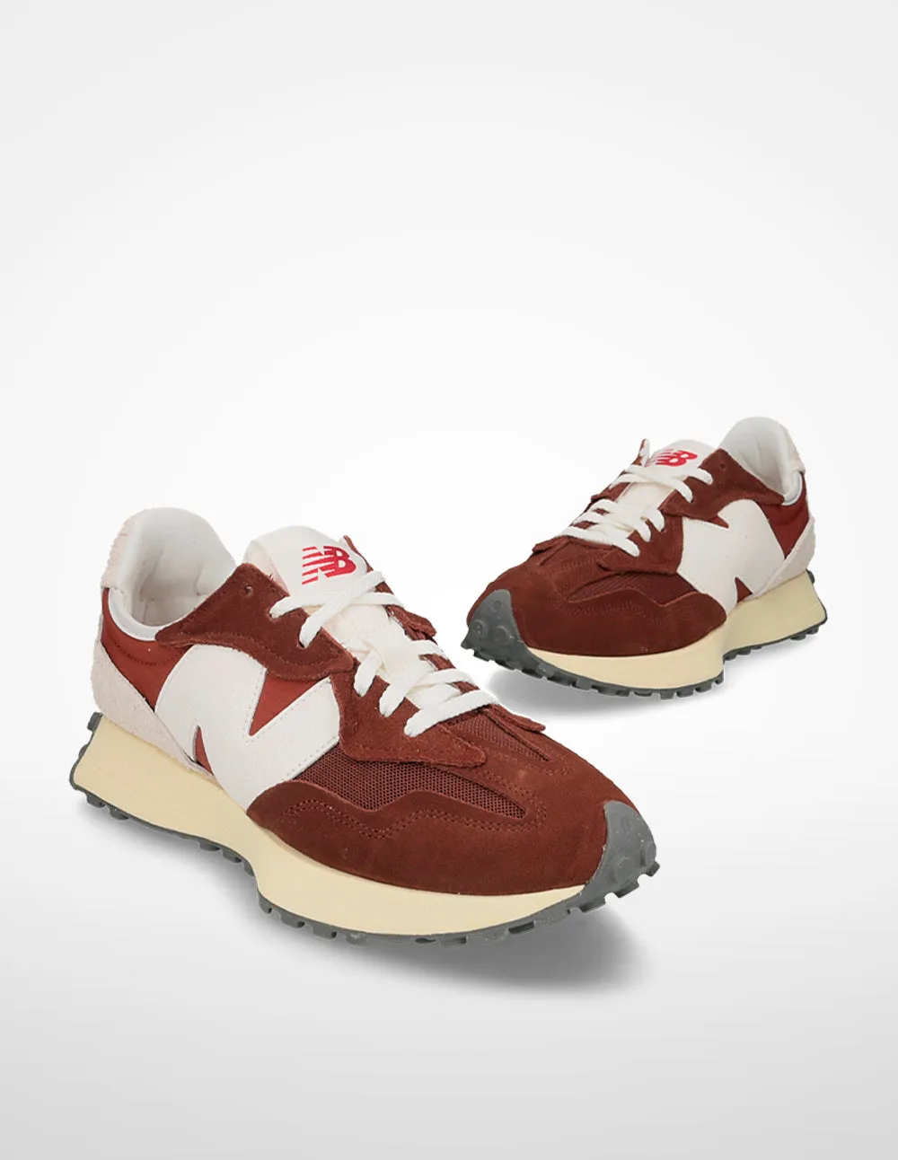 New Balance 327 - Sneakers sold by Ulanka product image thumbnail 3