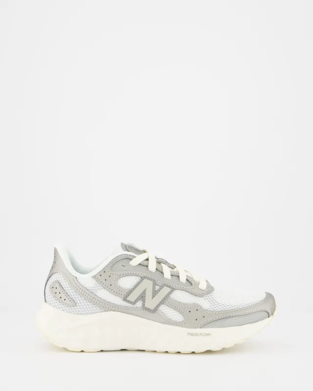 New Balance Arishi - Sneakers sold by Ulanka