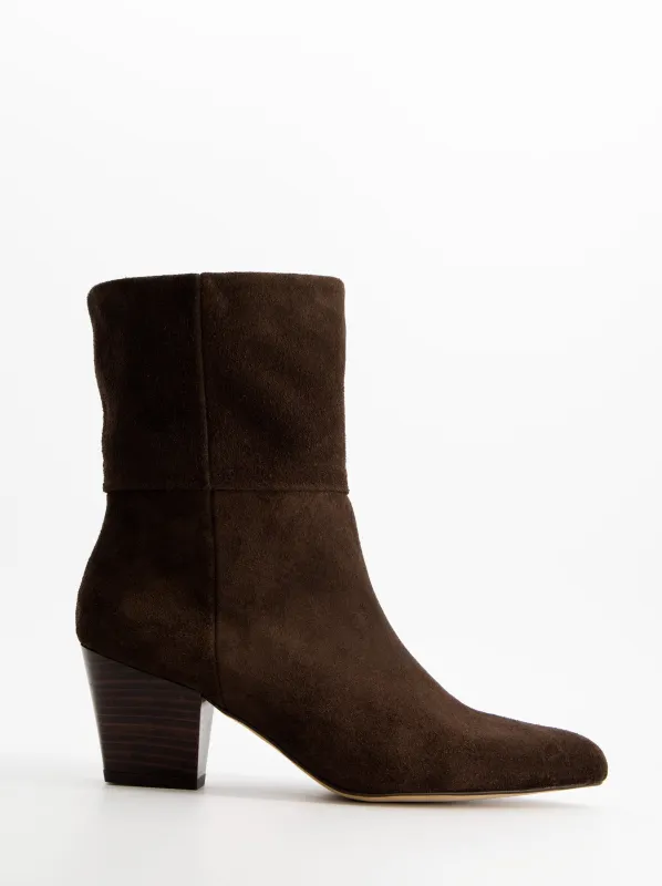 Suede ankle boots with heel - Oslo sold by Ulanka