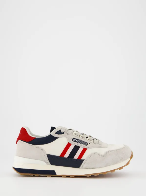Pepe Jeans running sneakers with suede details made by Pepe Jeans