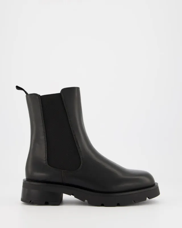 Ulanka Truck - Boots sold by Ulanka