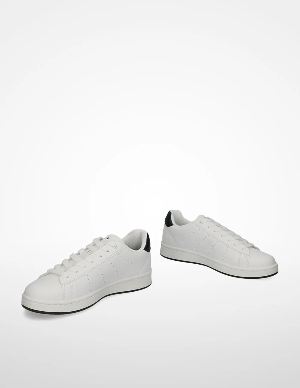 Levis Avenue - Sneakers sold by Ulanka product image thumbnail 5