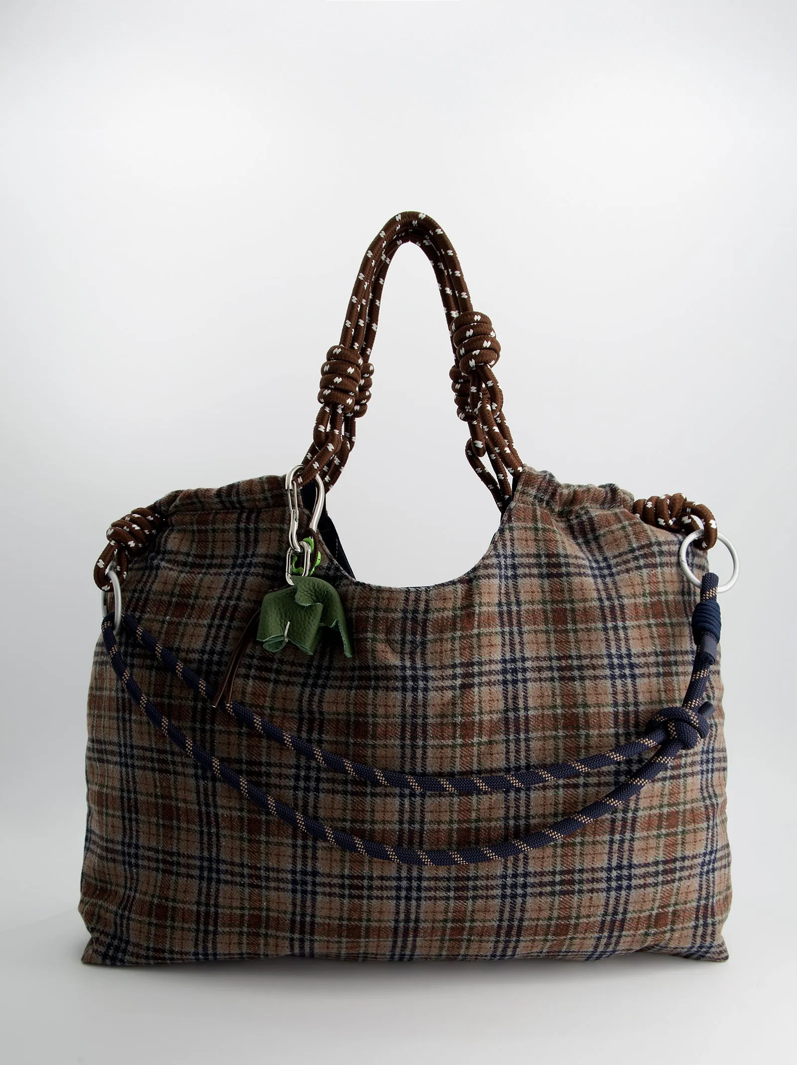 Bolso tote a cuadros con charms - Rever sold by Ulanka