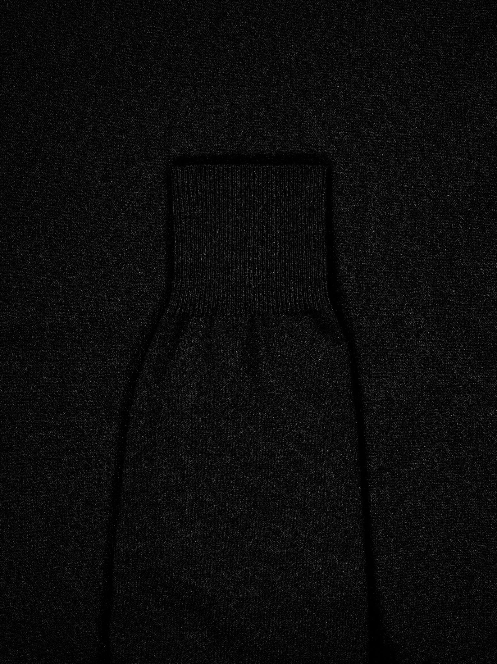 Jersey de punto con cuello en V - Fae sold by Ulanka product image thumbnail 4