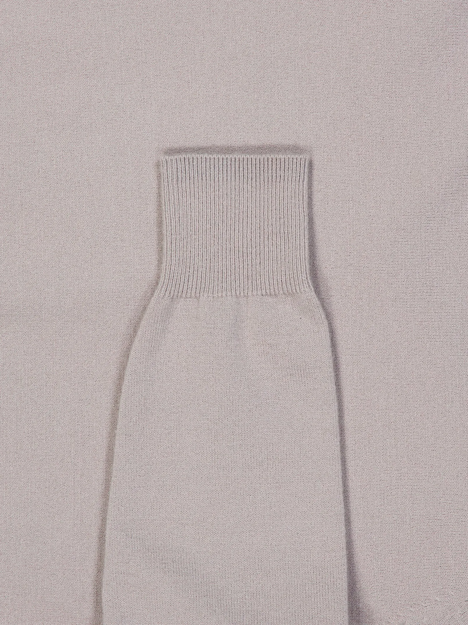 Jersey de punto con cuello en V - Fae sold by Ulanka product image thumbnail 4