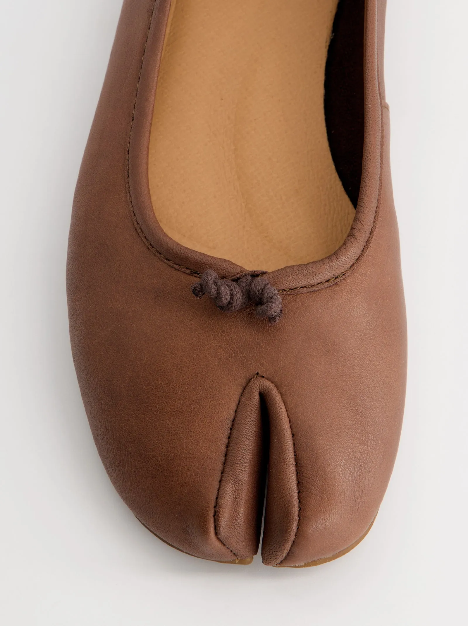 Bailarinas tabi de piel marrones - Karva sold by Ulanka product image thumbnail 4