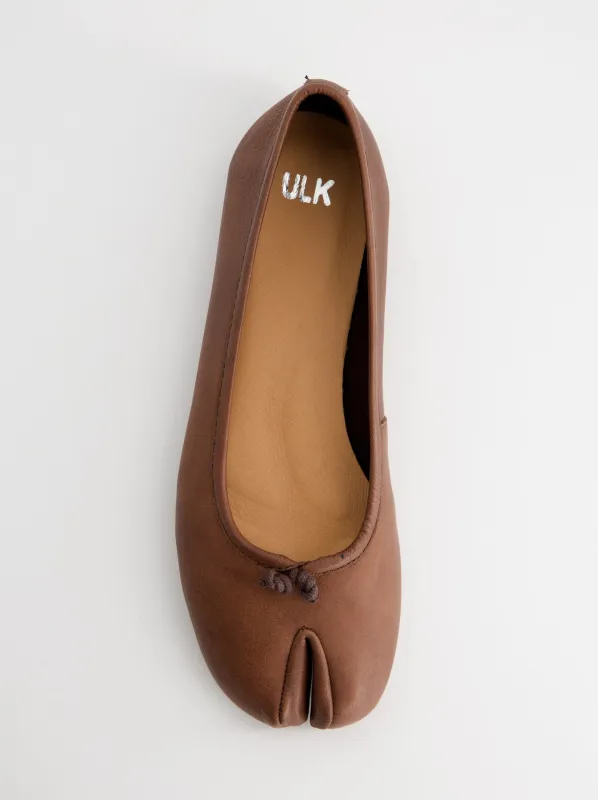 Bailarinas tabi de piel marrones - Karva sold by Ulanka