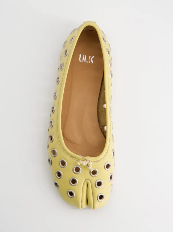 Leather tabi ballet flats with metal eyelets - Kailet made by Ulanka