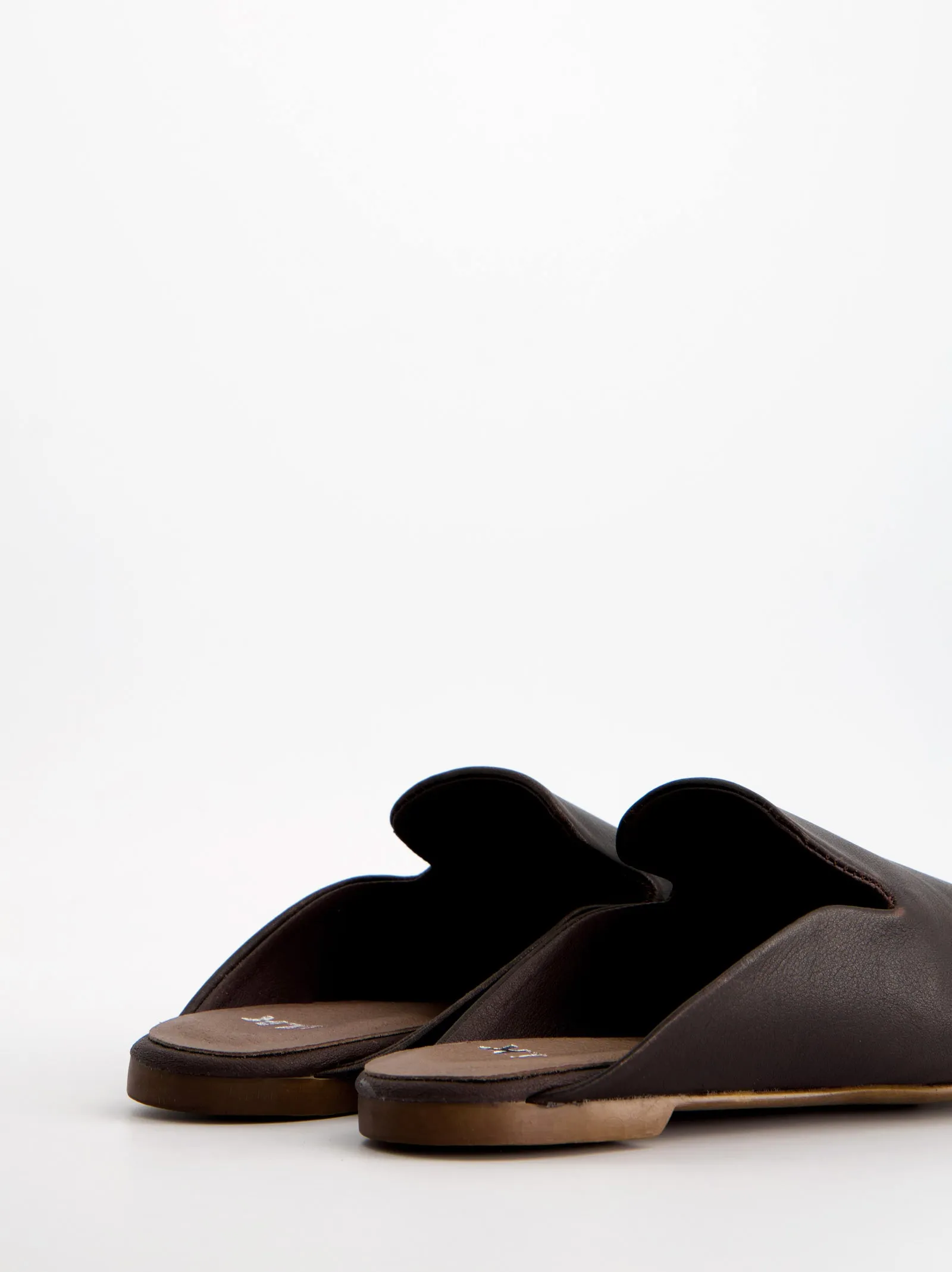 Mules planos de piel - Rakesh sold by Ulanka product image thumbnail 5