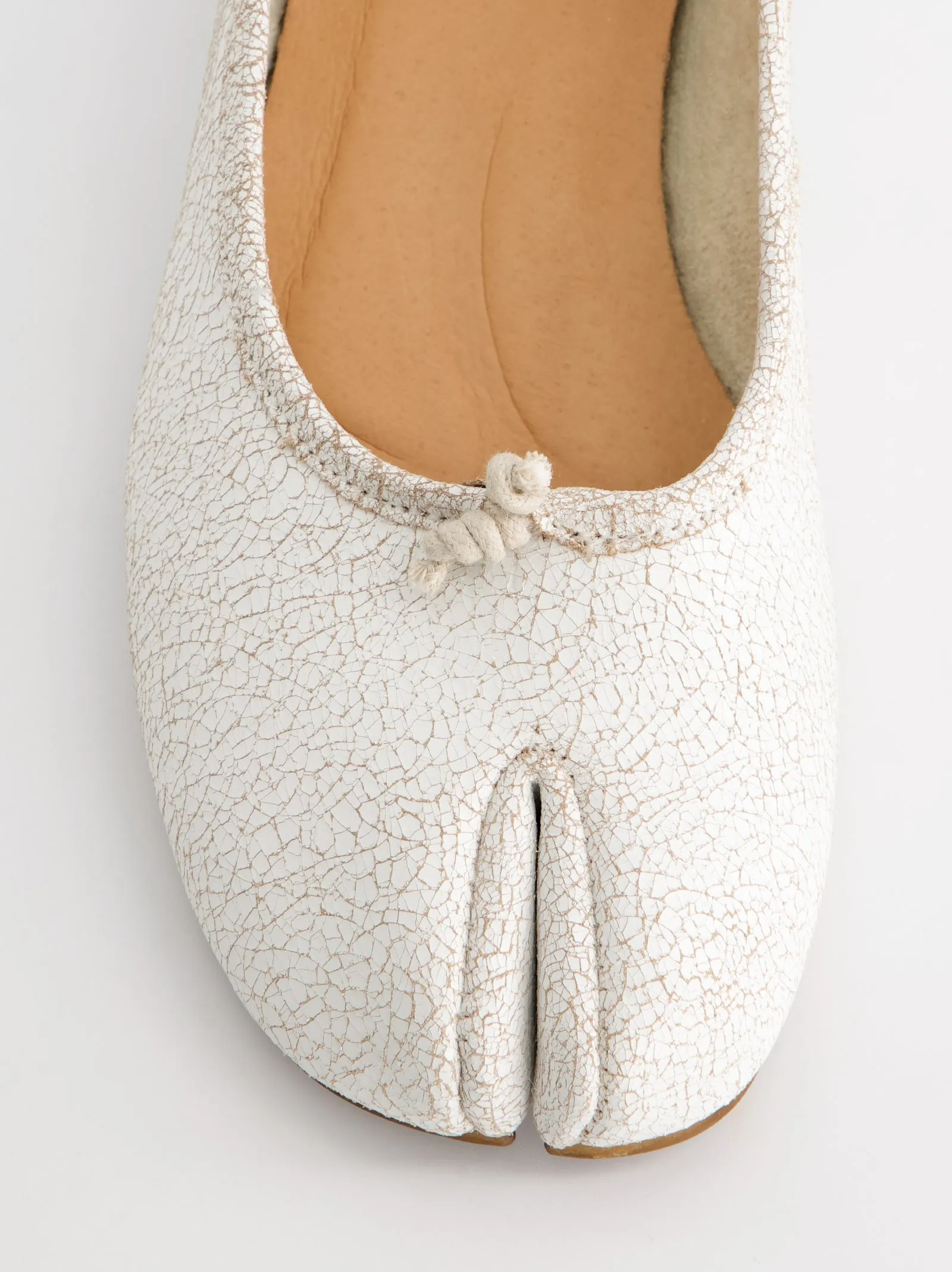 Bailarinas tabi en piel craquelada - Karva sold by Ulanka product image thumbnail 4