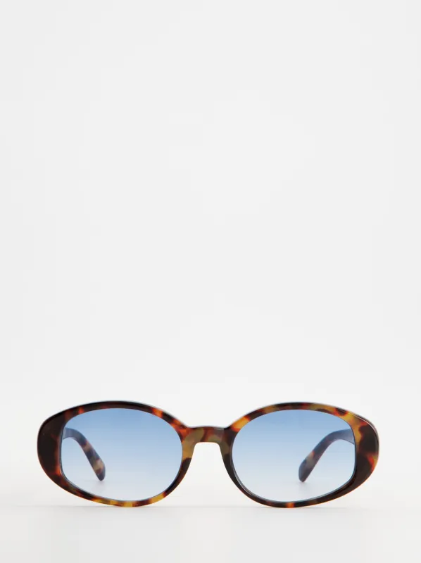 Sunglasses with blue lenses - Vans Out There made by Vans