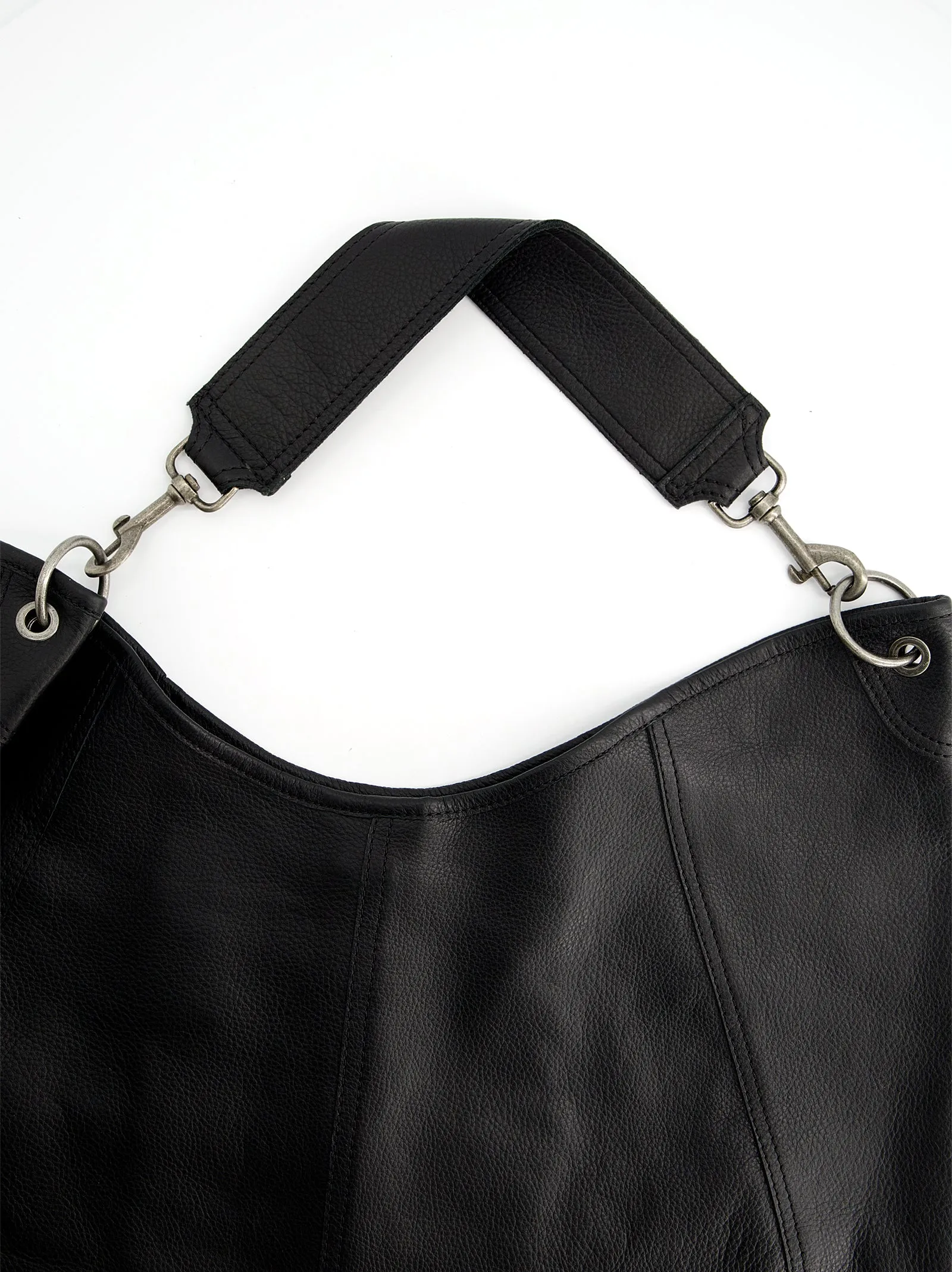 Hobo bag in leather with carabiners - Apris sold by Ulanka product image thumbnail 4