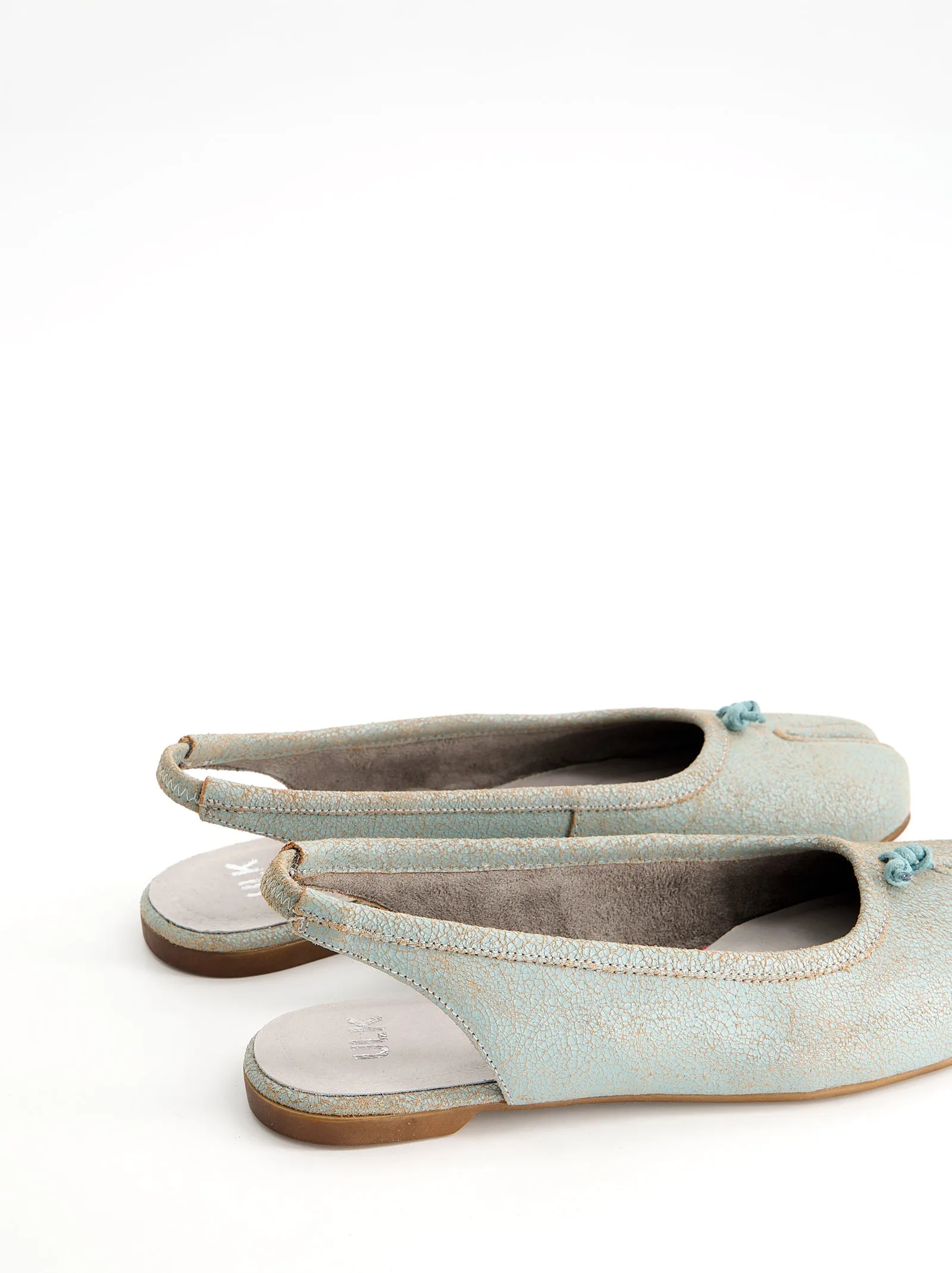 Cracked leather heeled Tabi ballet flats - Kale sold by Ulanka product image thumbnail 5