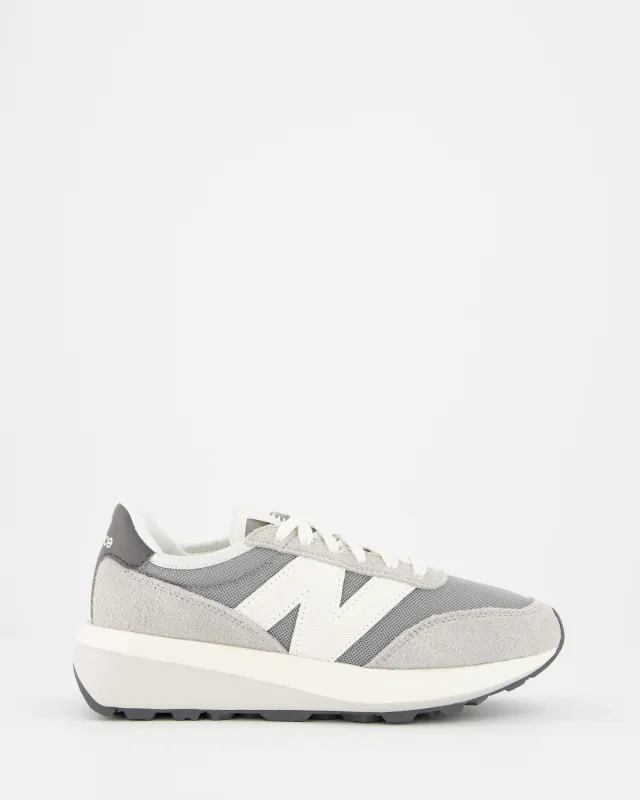 New Balance 370 - Sneakers made by New Balance